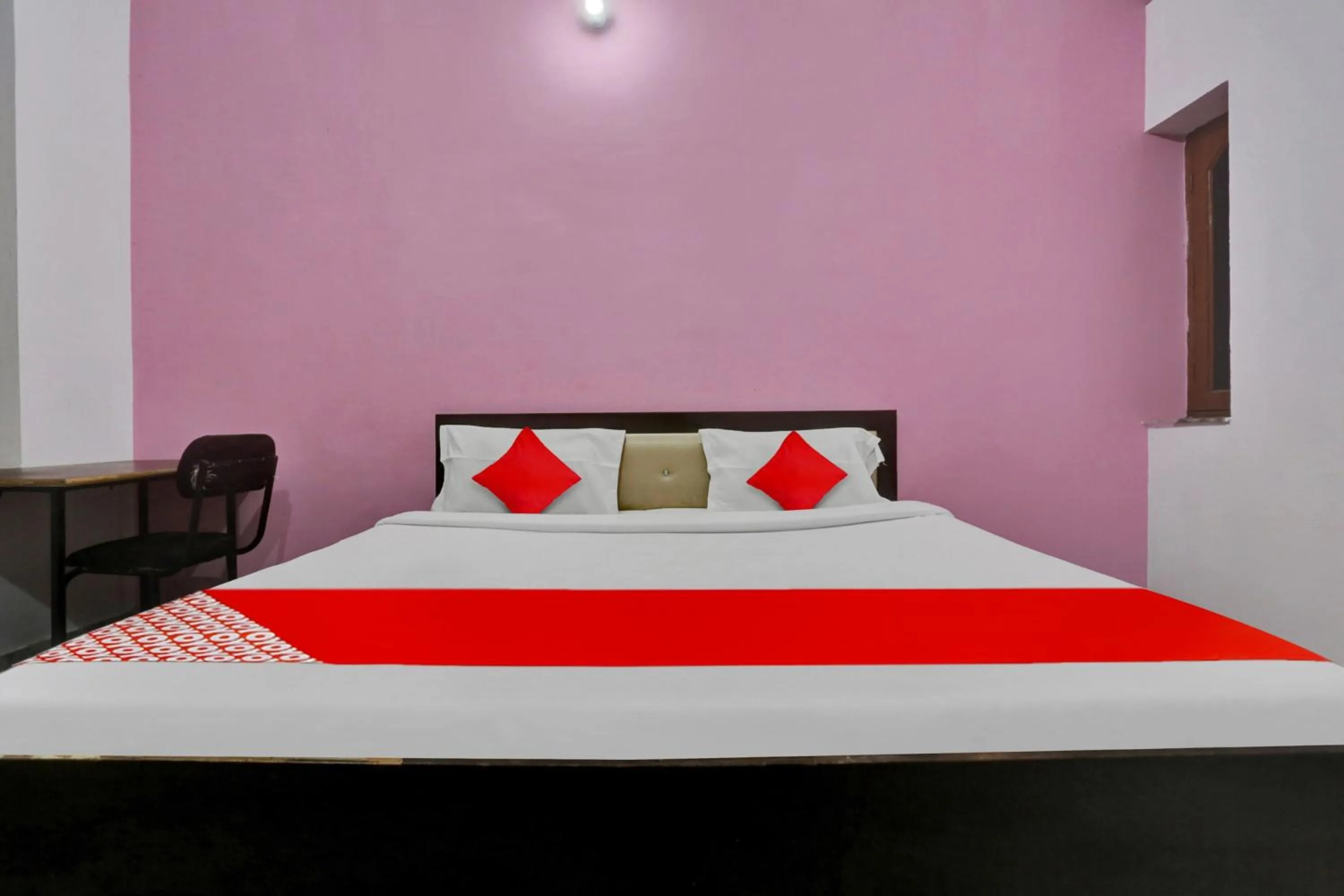 Lobby or reception in Hotel O Hotel Royal Palace