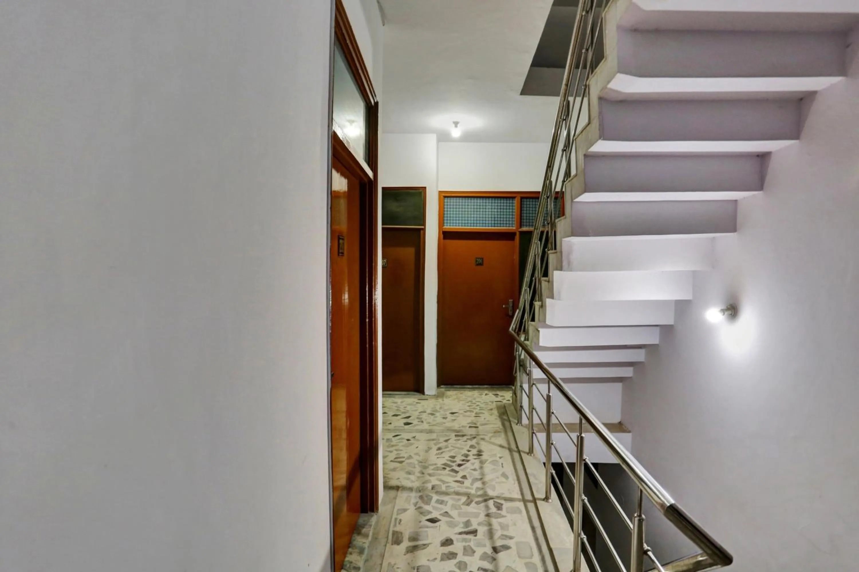 Lobby or reception in Hotel O Hotel Royal Palace