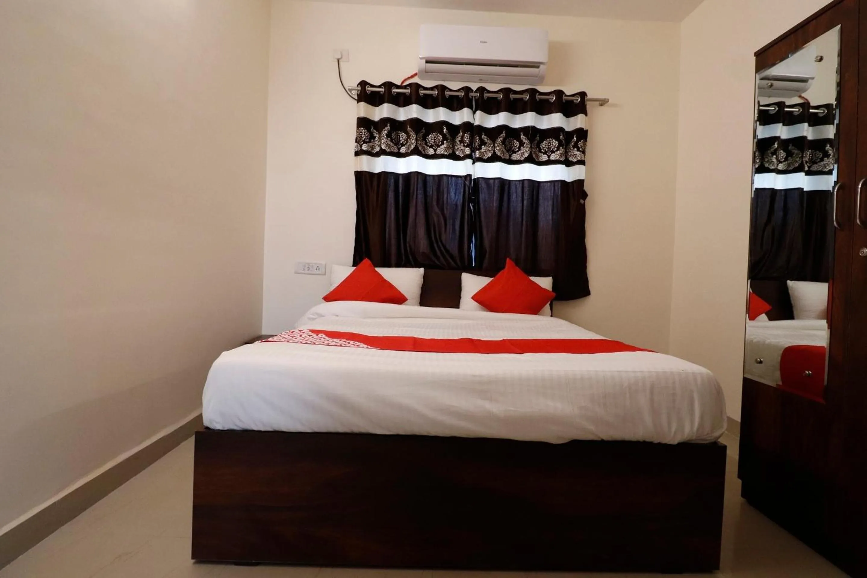 Bedroom in Hotel O The Pearl Inn