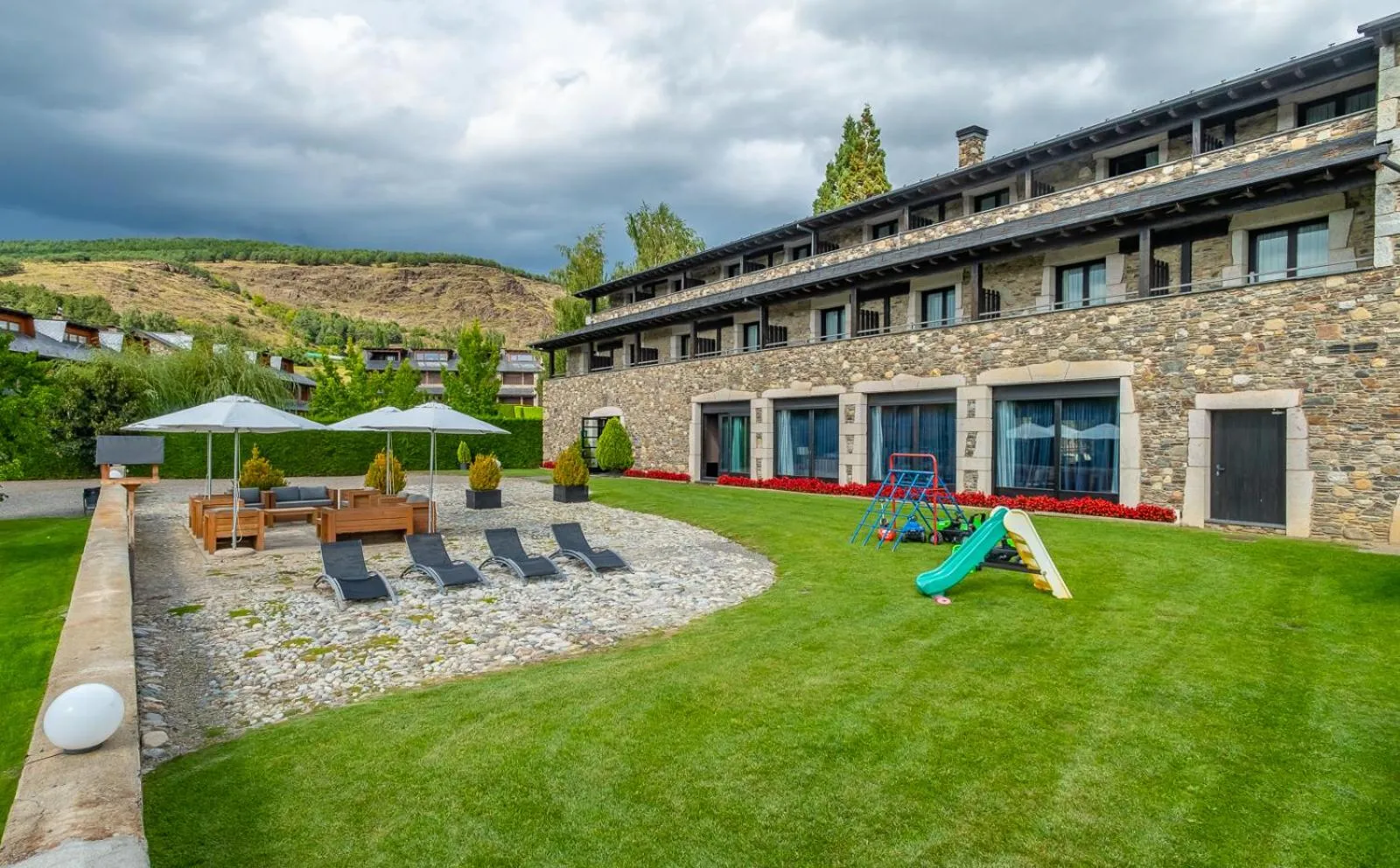 Property building in Hotel Bernat de So