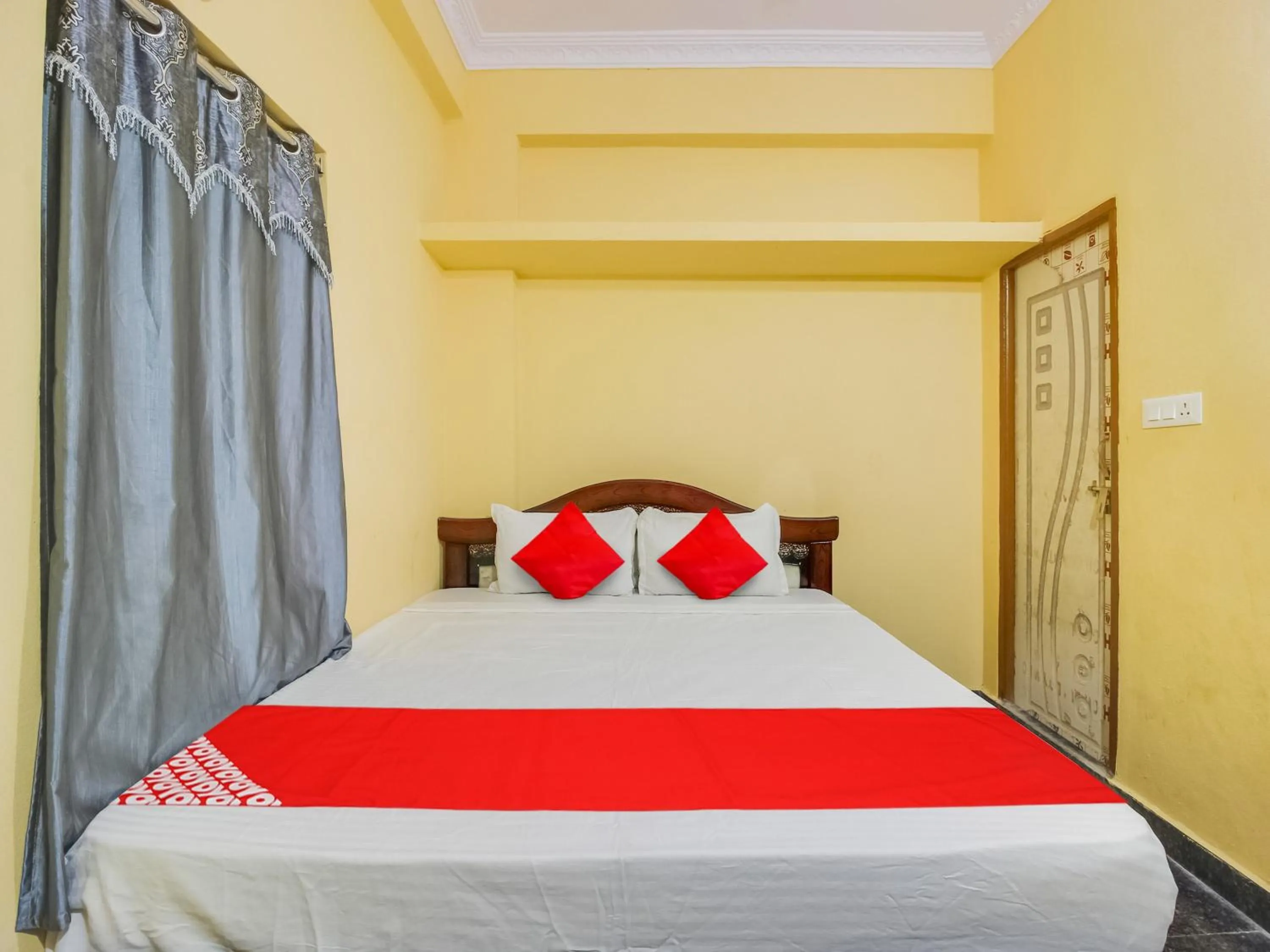 Bedroom, Bed in Hotel O by OYO AM Luxury AC ROOM'S
