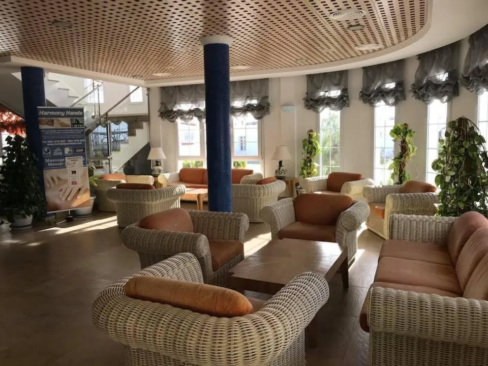 Facade/entrance in Hotel Punta del Cantal