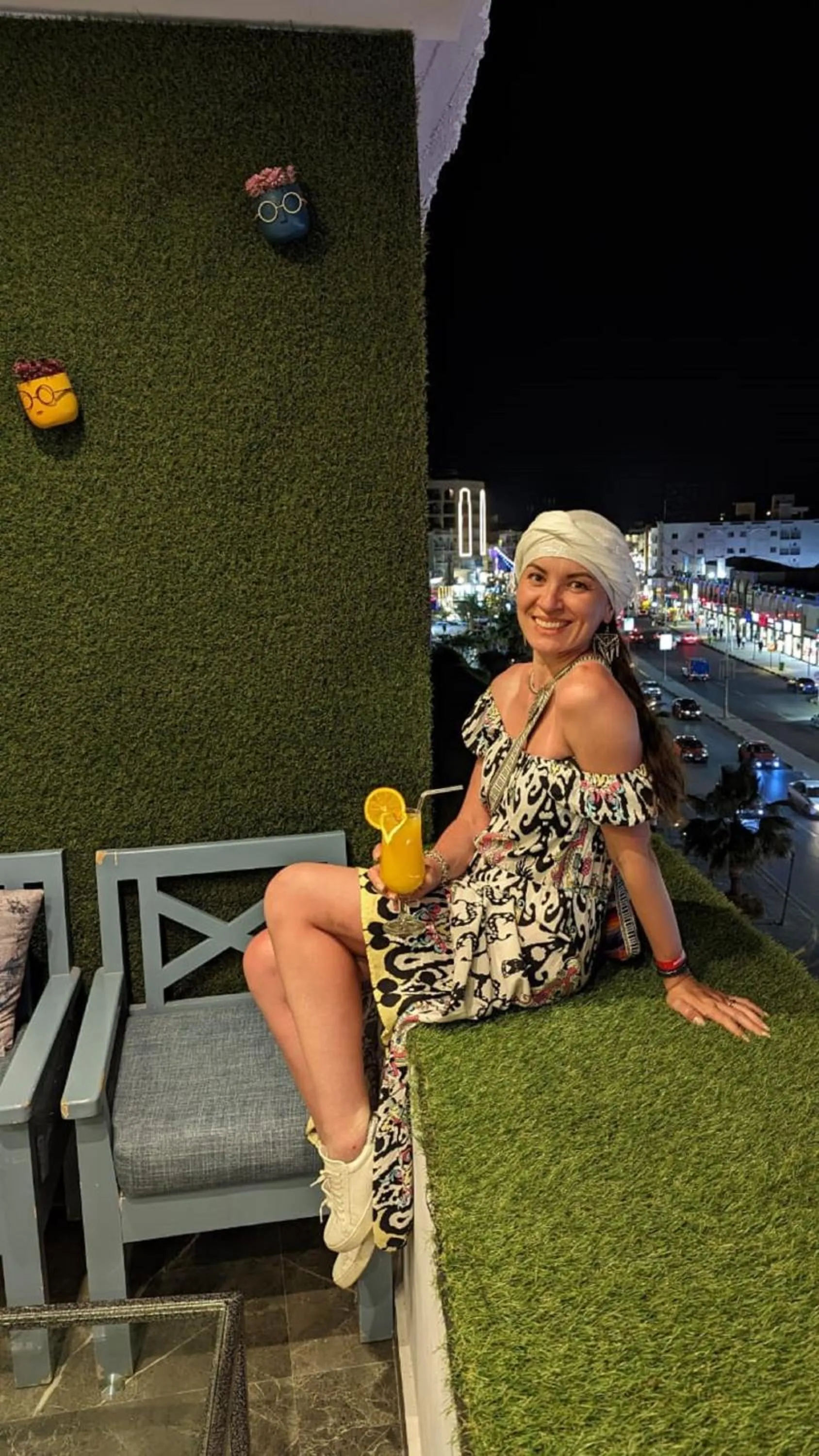 Night in Bedcoin Hostel