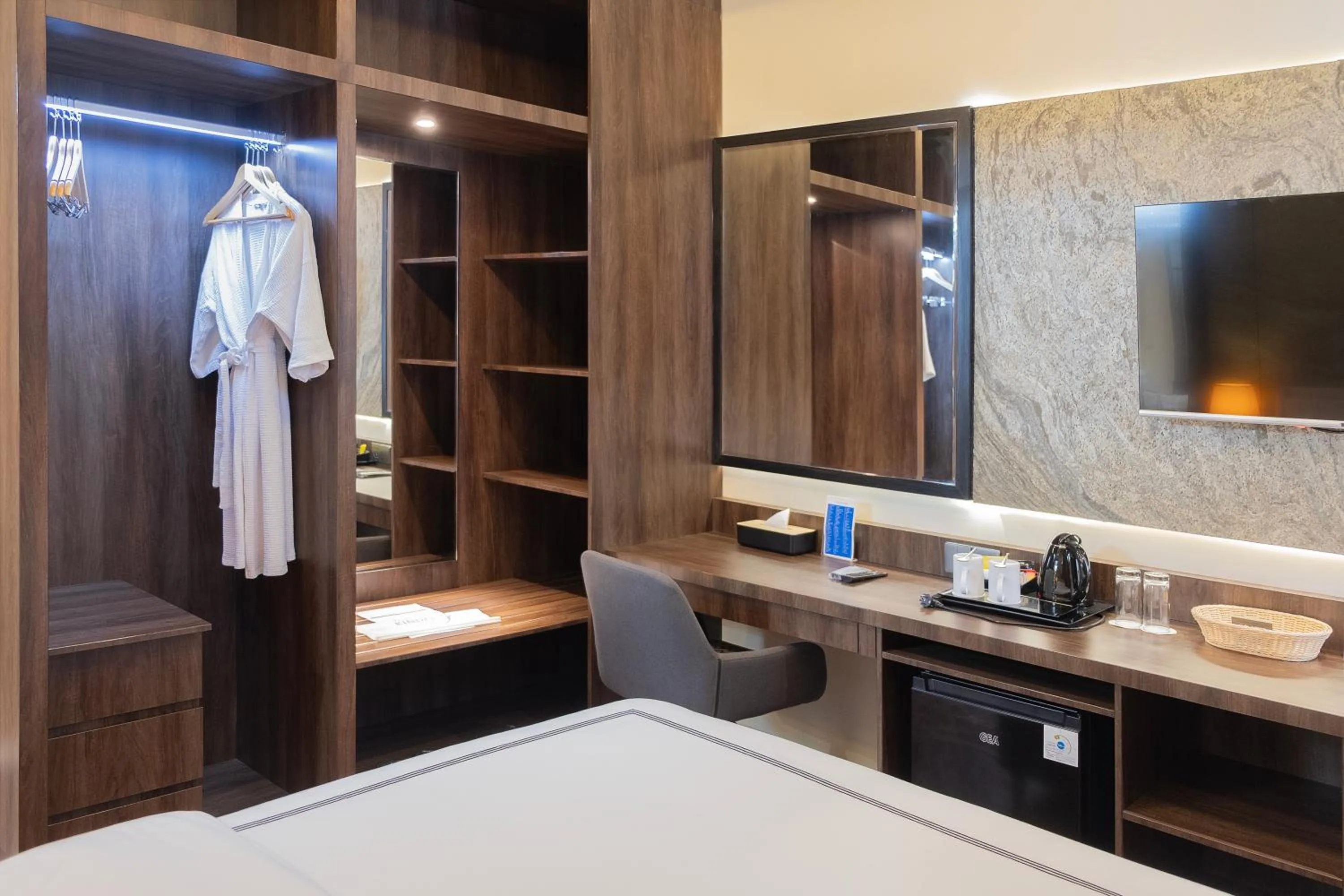 Bed in BEST WORLD KINDAI HOTEL