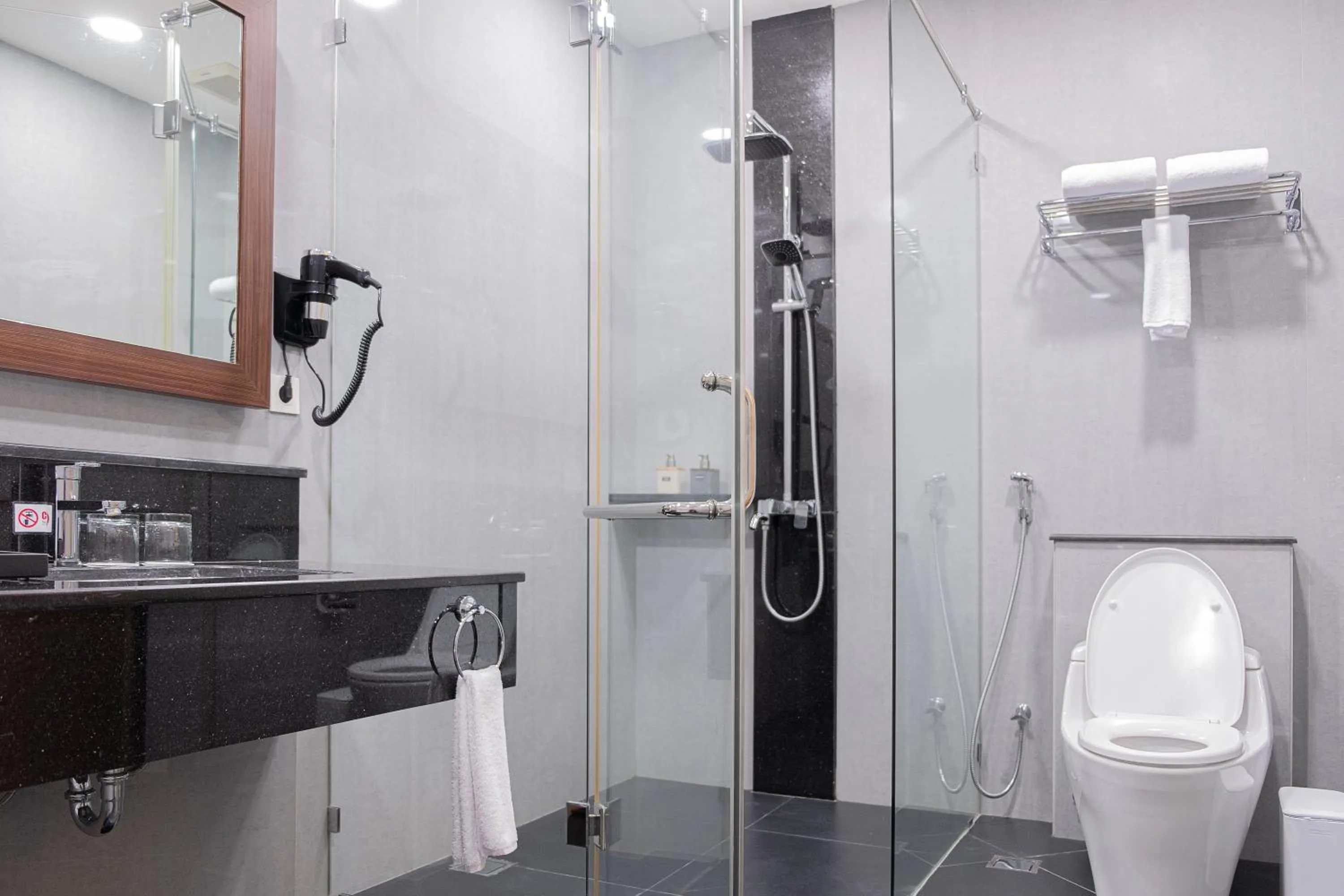 BEST WORLD KINDAI HOTEL