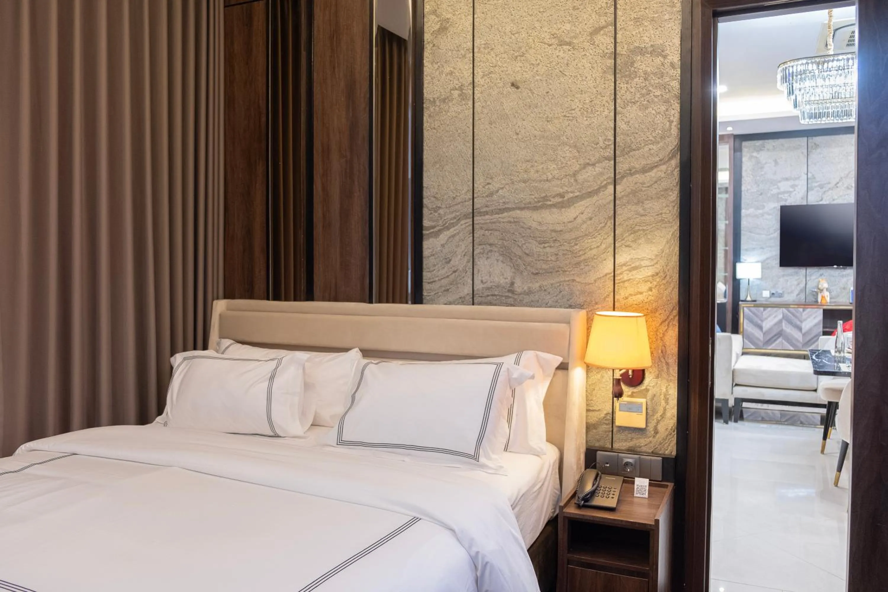 Bed in BEST WORLD KINDAI HOTEL