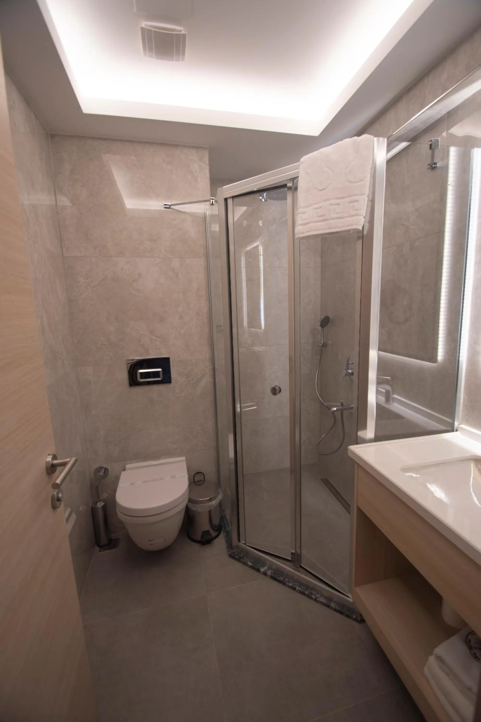 Bathroom in Vera Life Hotel