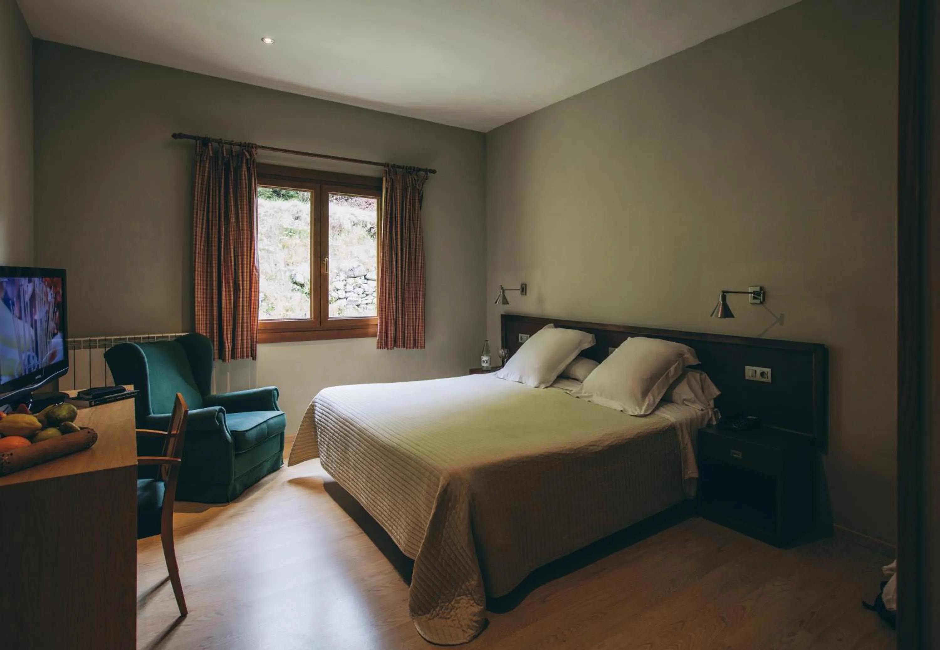 Photo of the whole room, Bed in Hotel Manantial