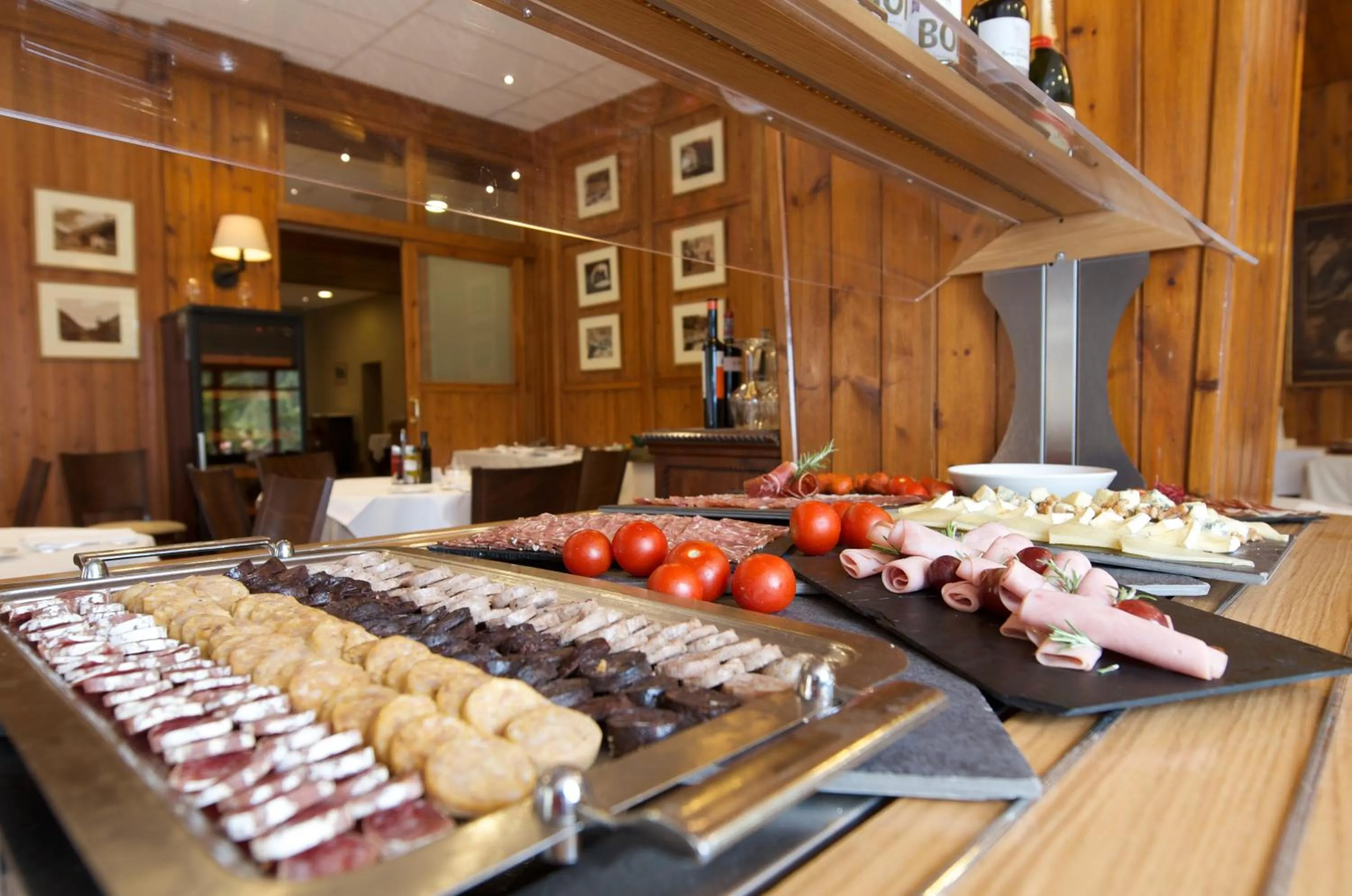 Restaurant/places to eat in Hotel Manantial