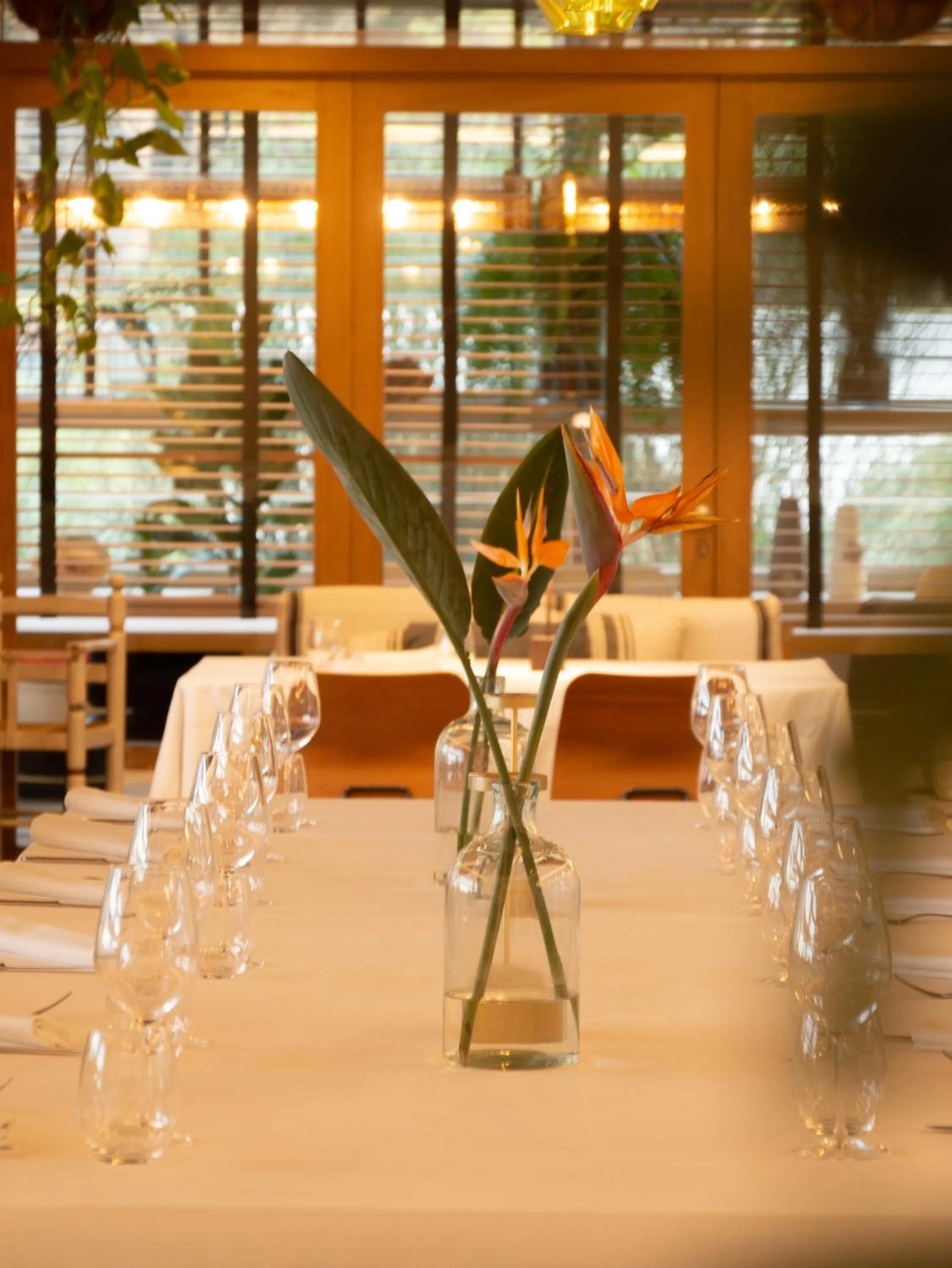 Dining area in Hostal Empúries