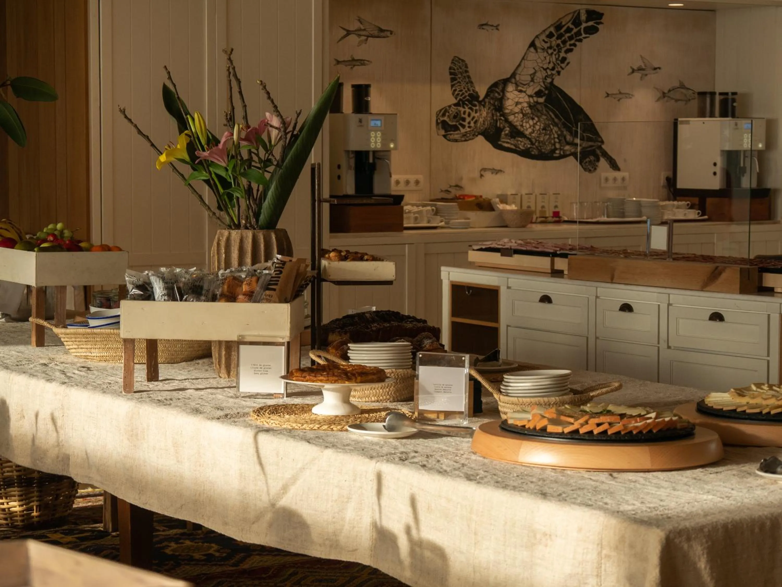 Breakfast in Hostal Empúries