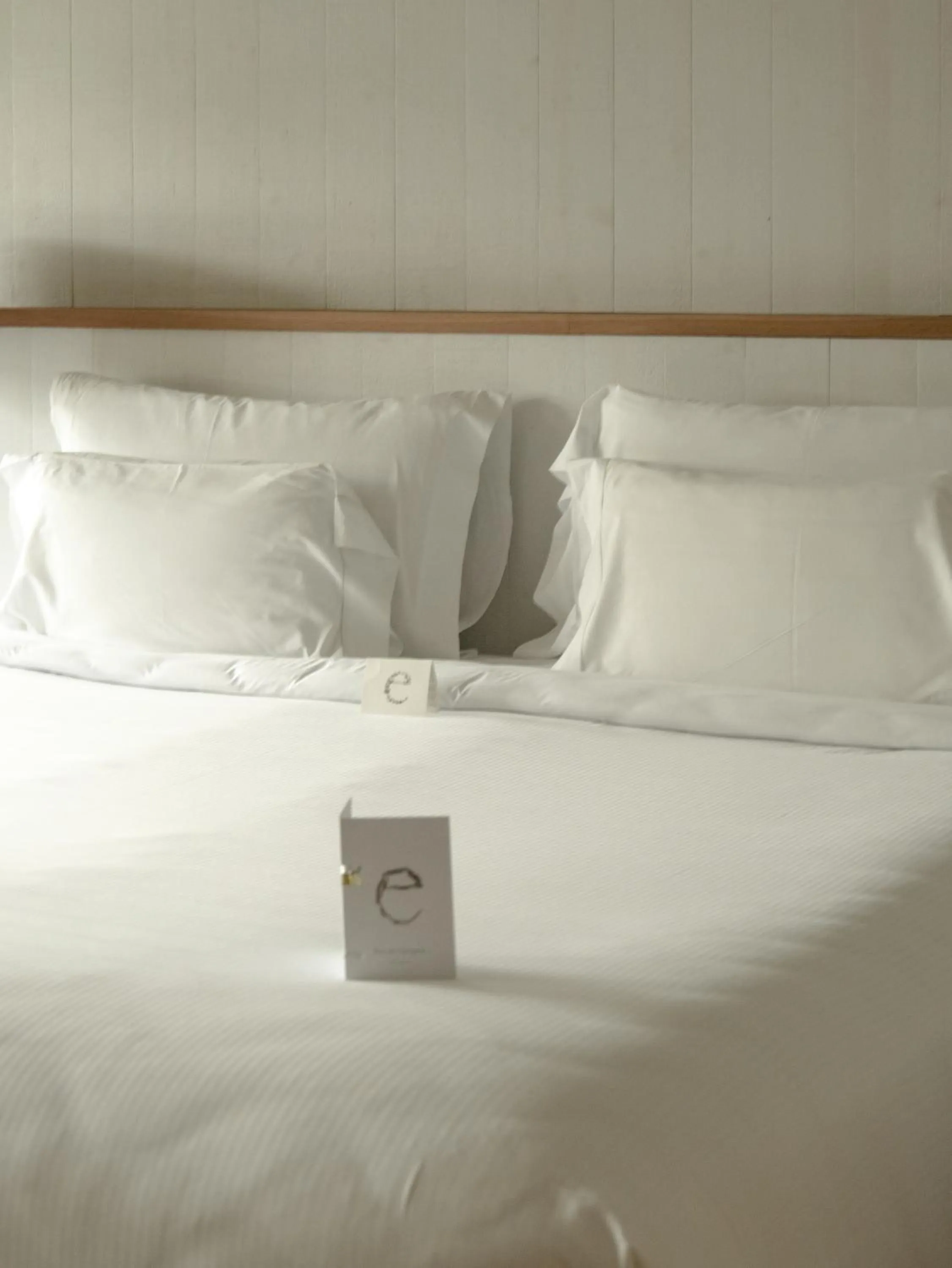 Bed in Hostal Empúries