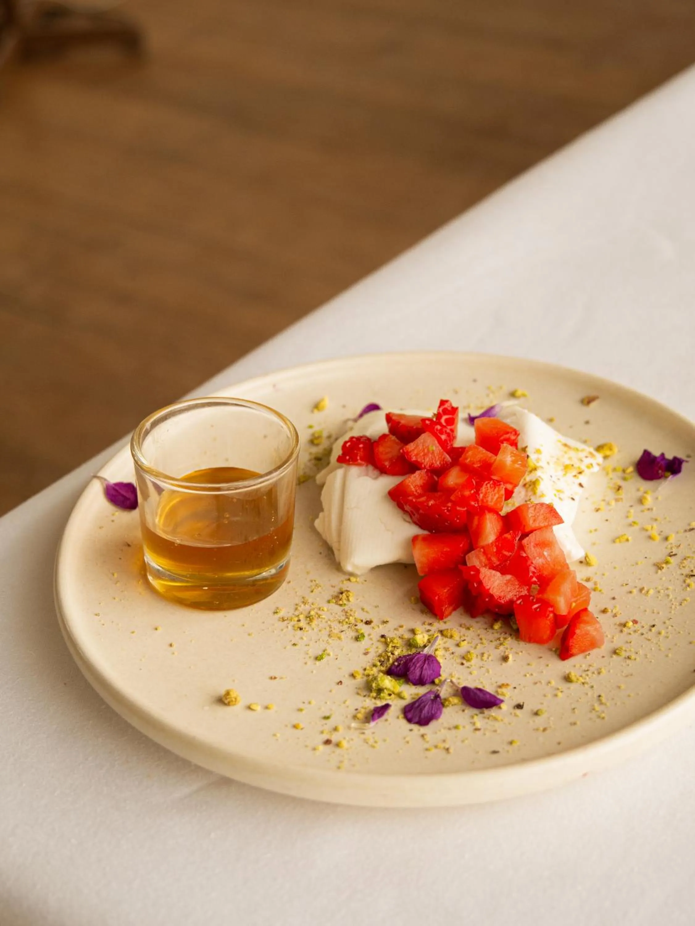 Food and drinks in Hostal Empúries