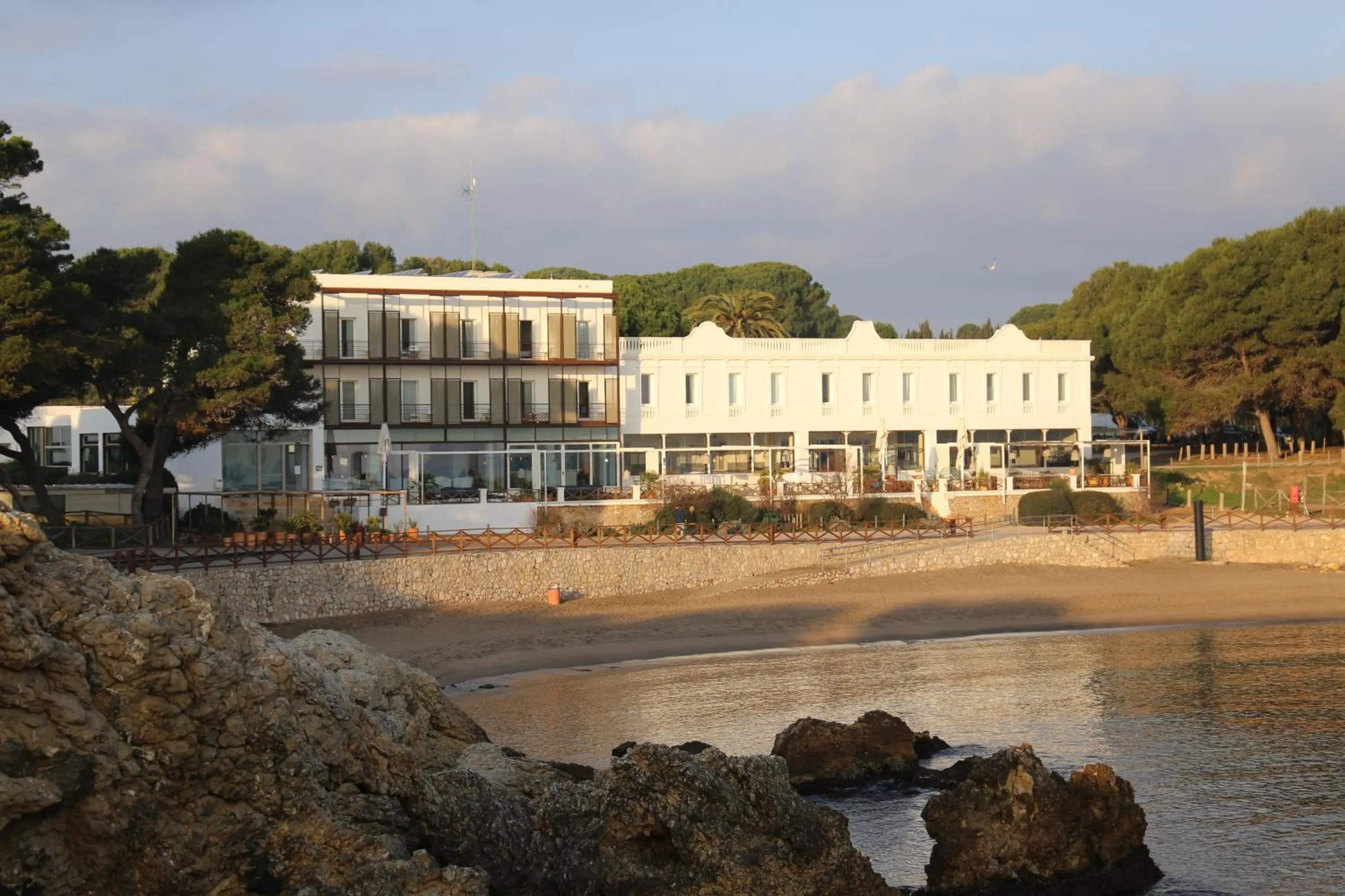 Property building in Hostal Empúries
