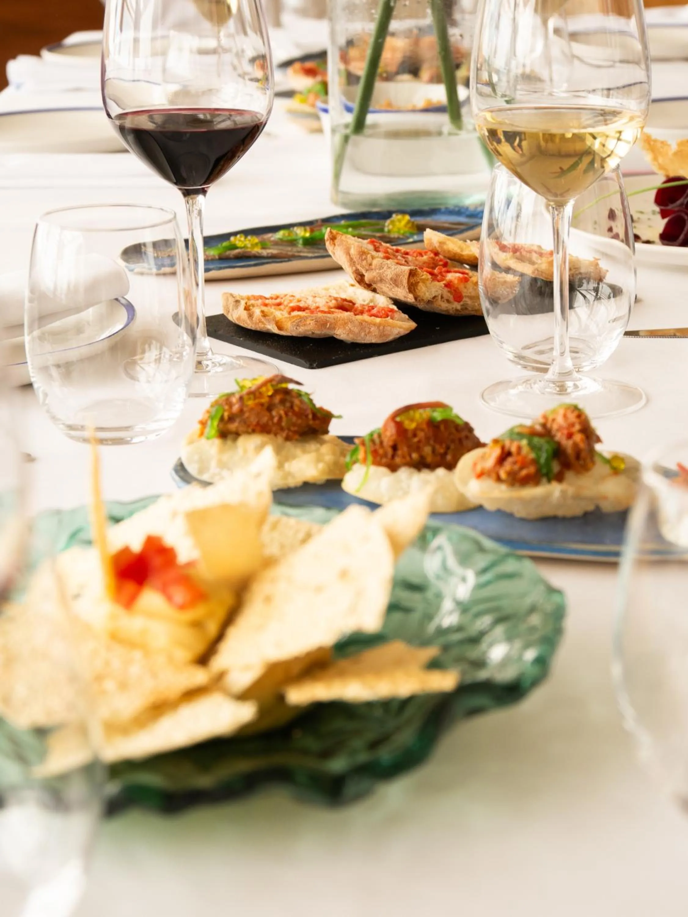 Food and drinks in Hostal Empúries