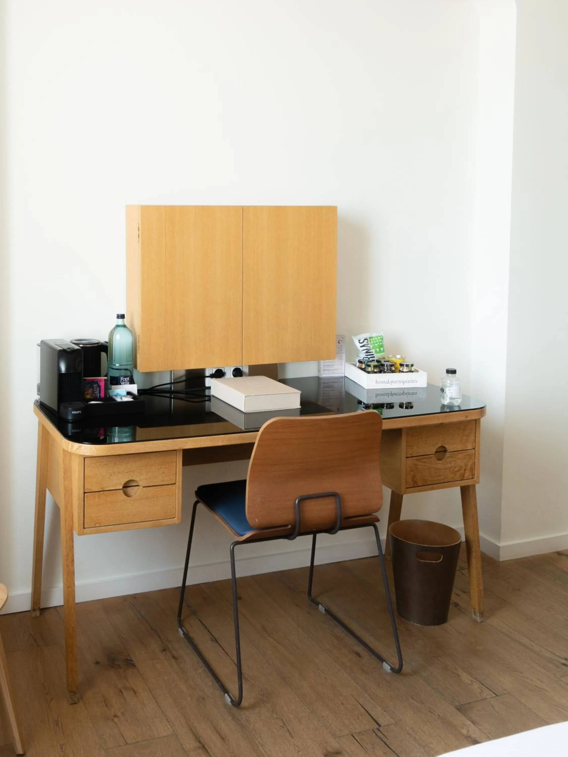 Bedroom in Hostal Empúries