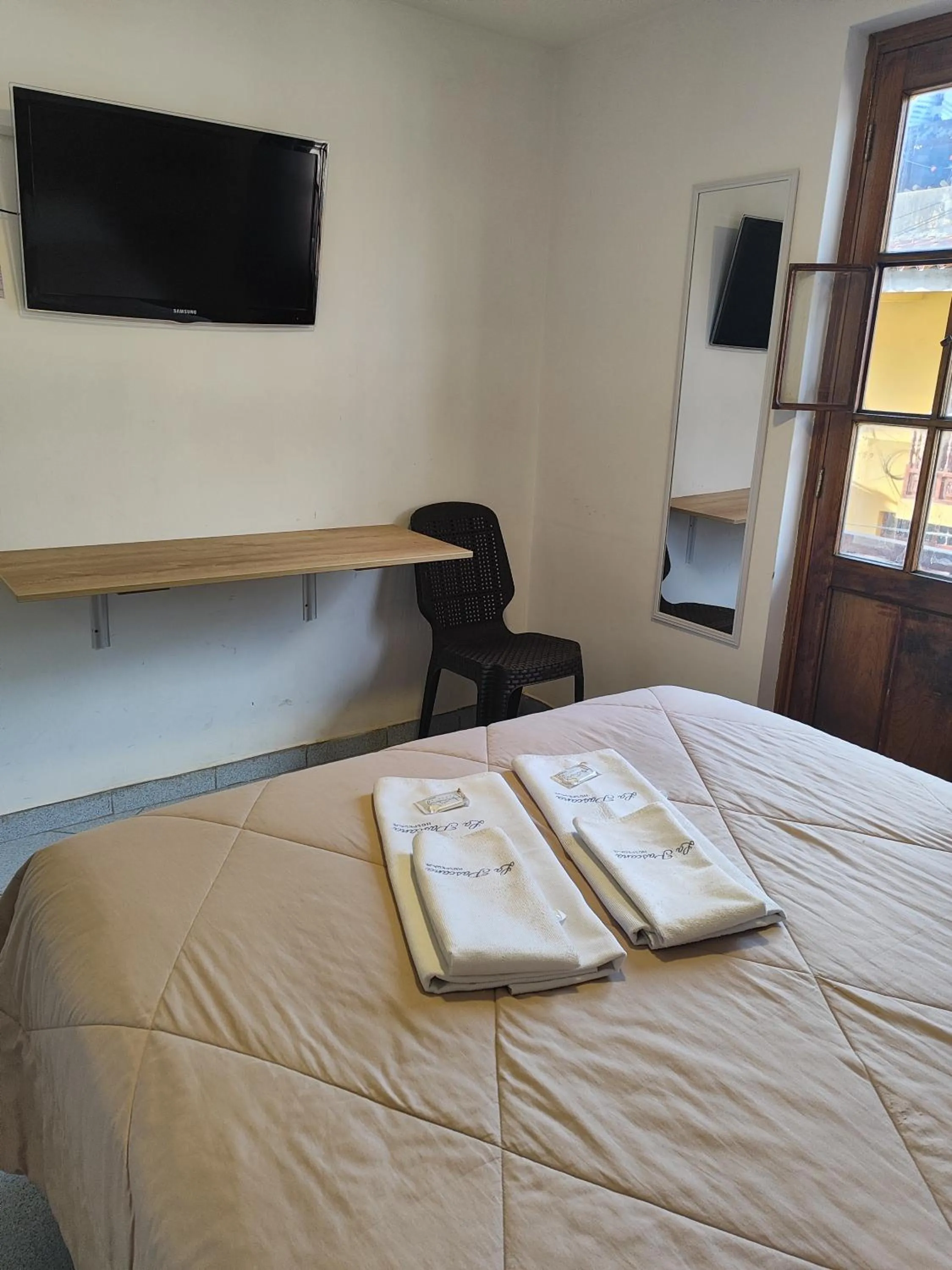 TV and multimedia, Bed in La Pascana Hospedaje