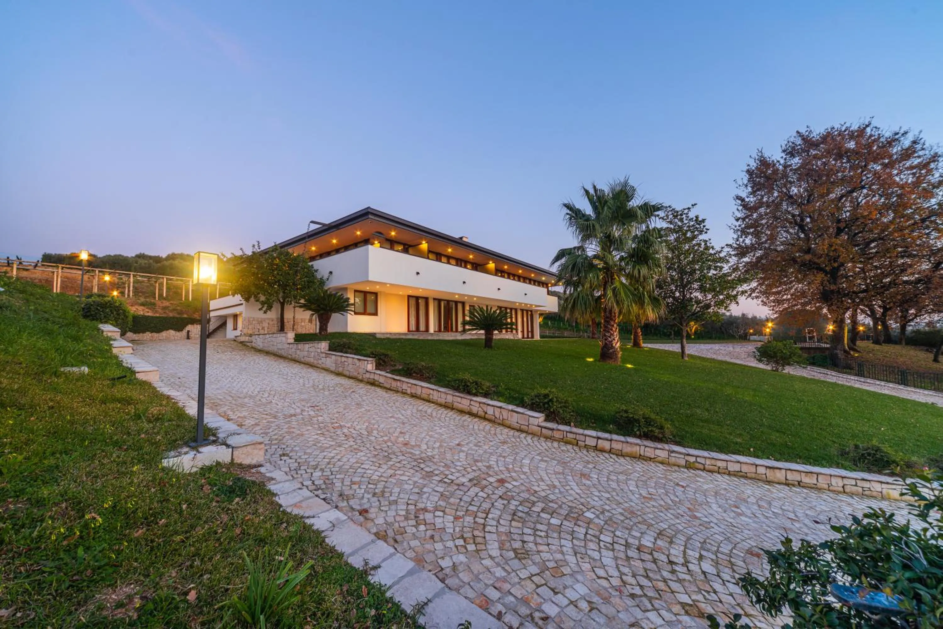 Property Building in ARIA - Villa di Campagna