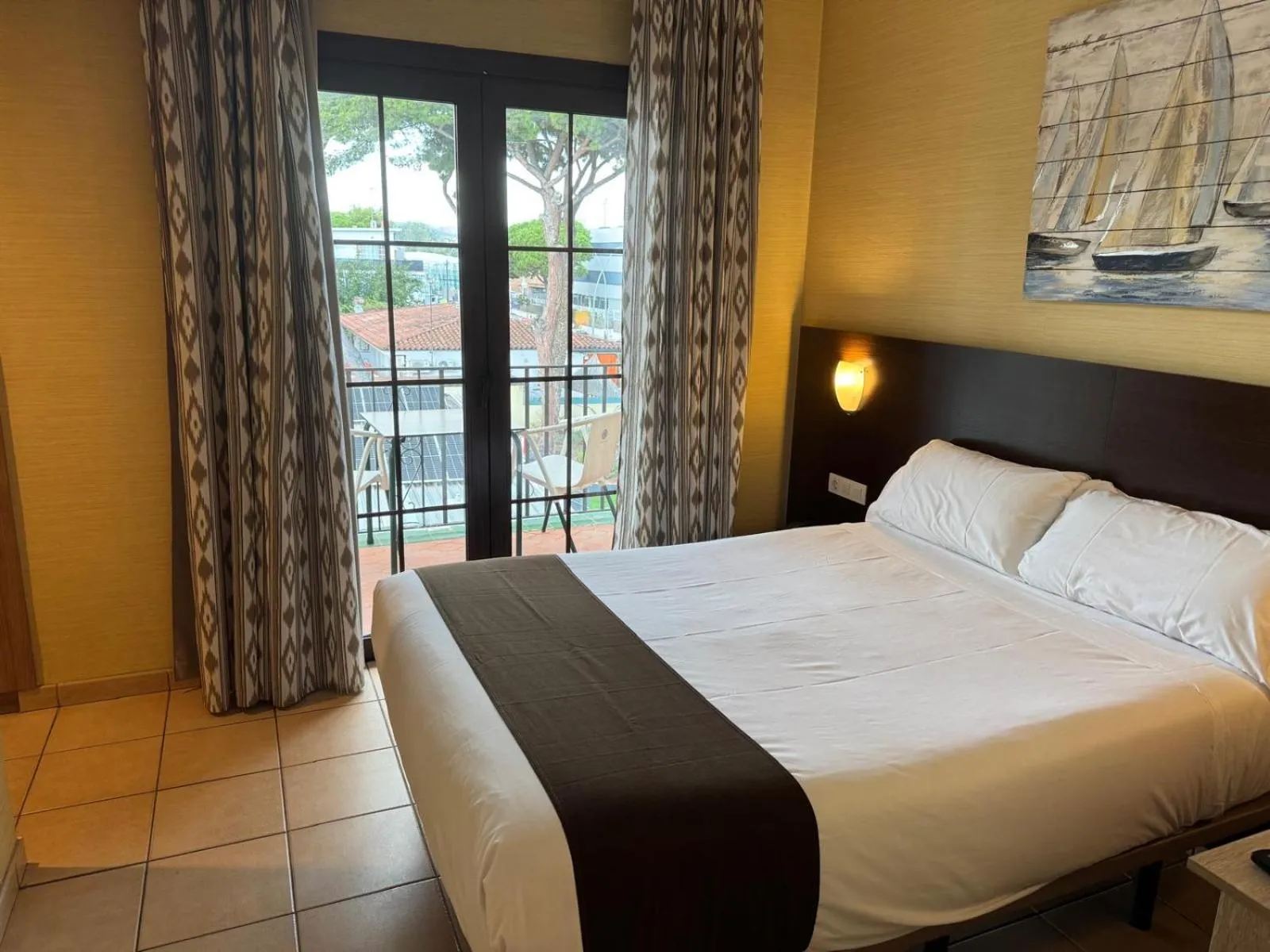 Photo of the whole room, Bed in Hotel Canal Olímpic