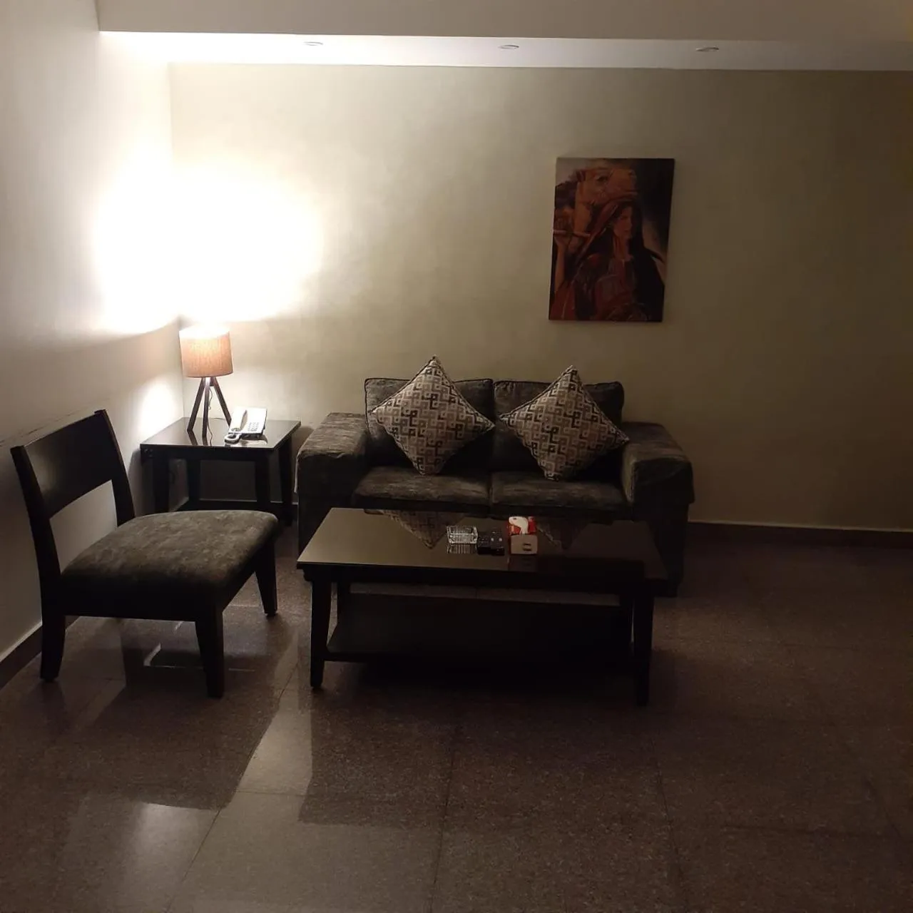 Living room in Tamrah Suites Hotel