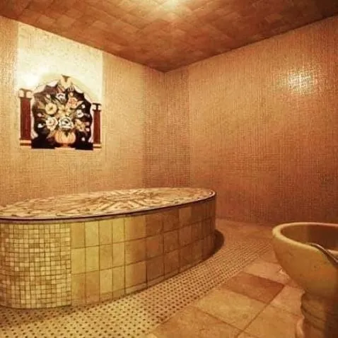 Steam room in Tamrah Suites Hotel