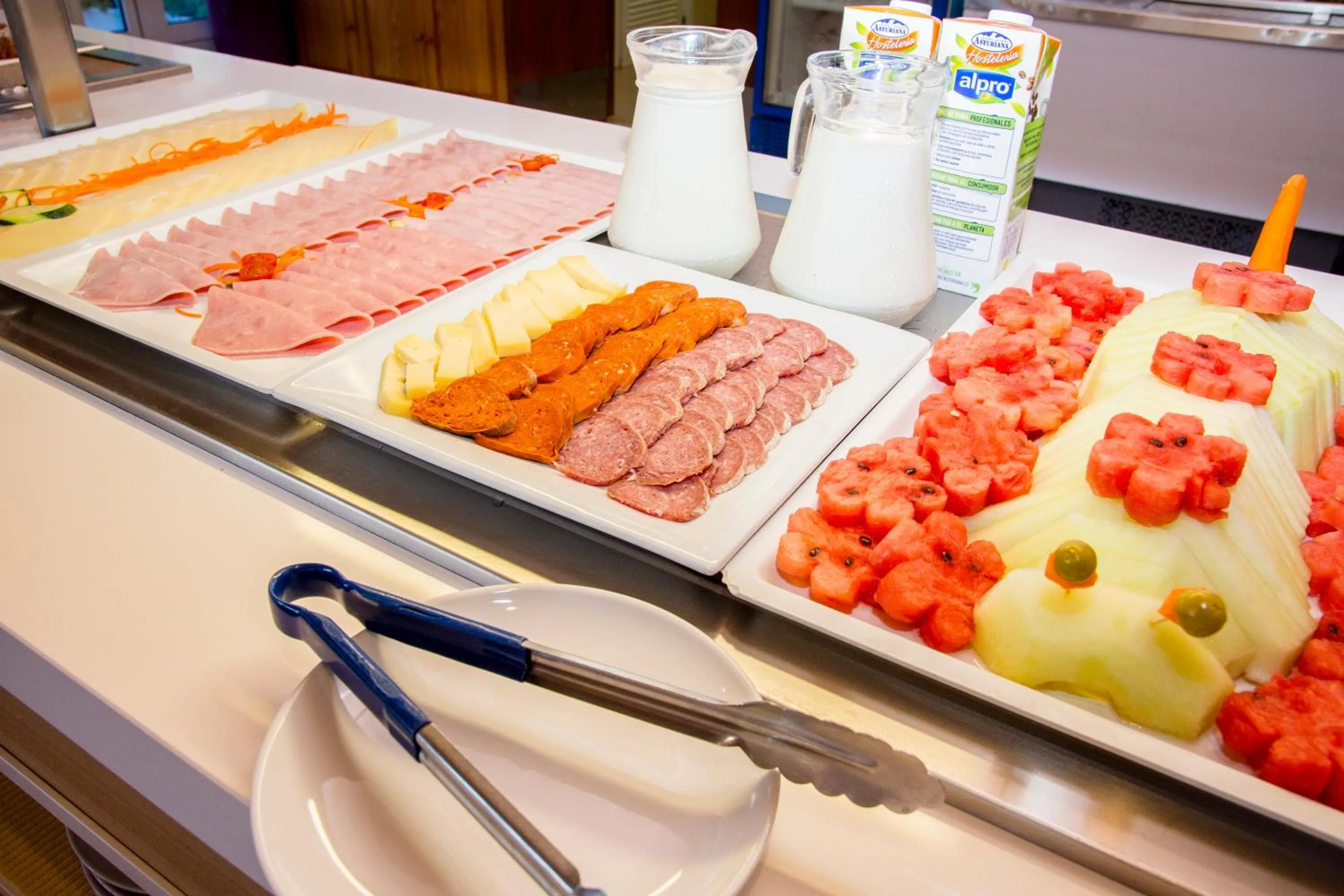 Breakfast in Apartamentos Maribel