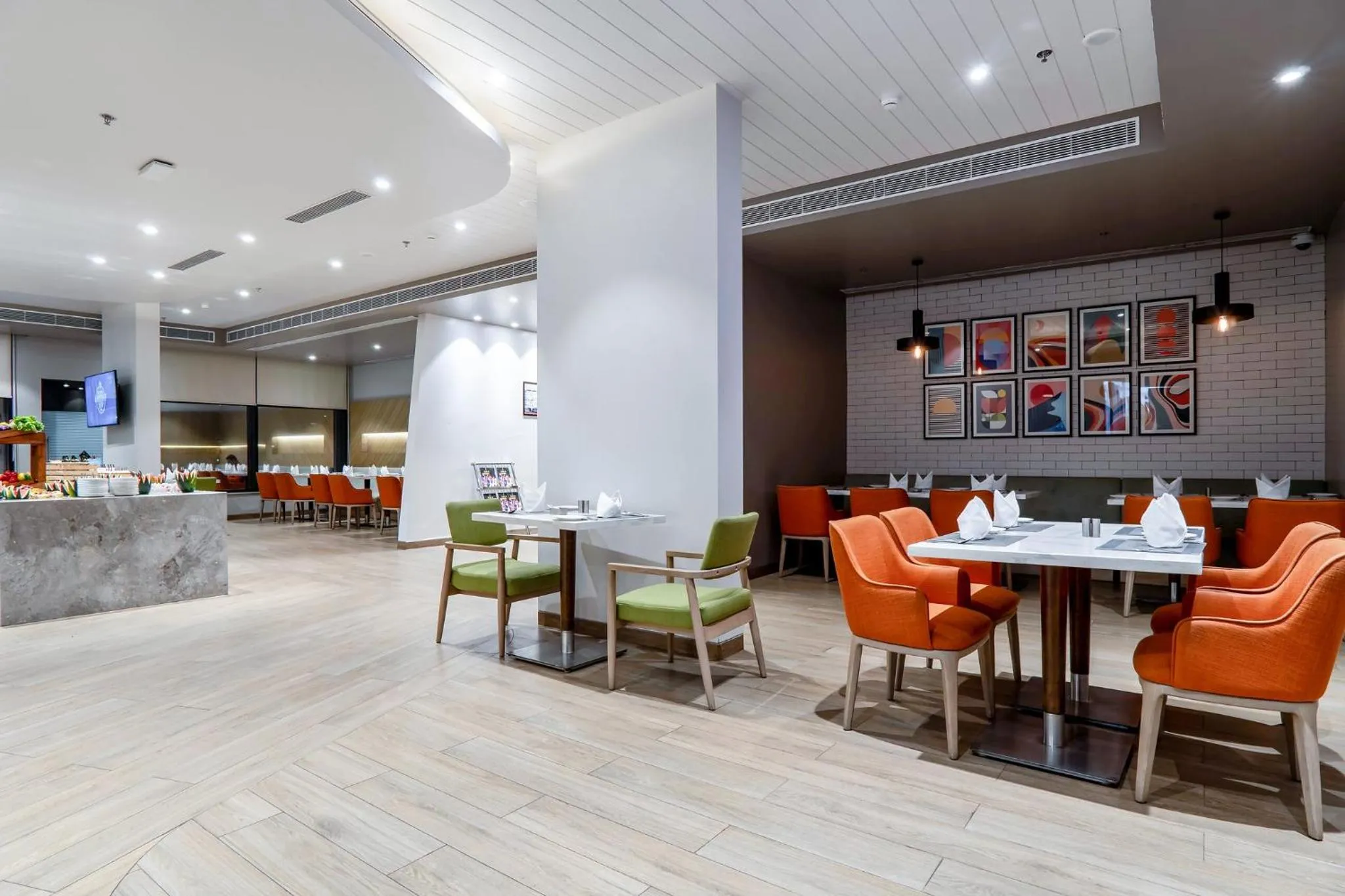 Restaurant/places to eat in Holiday Inn Katra Vaishno Devi by IHG