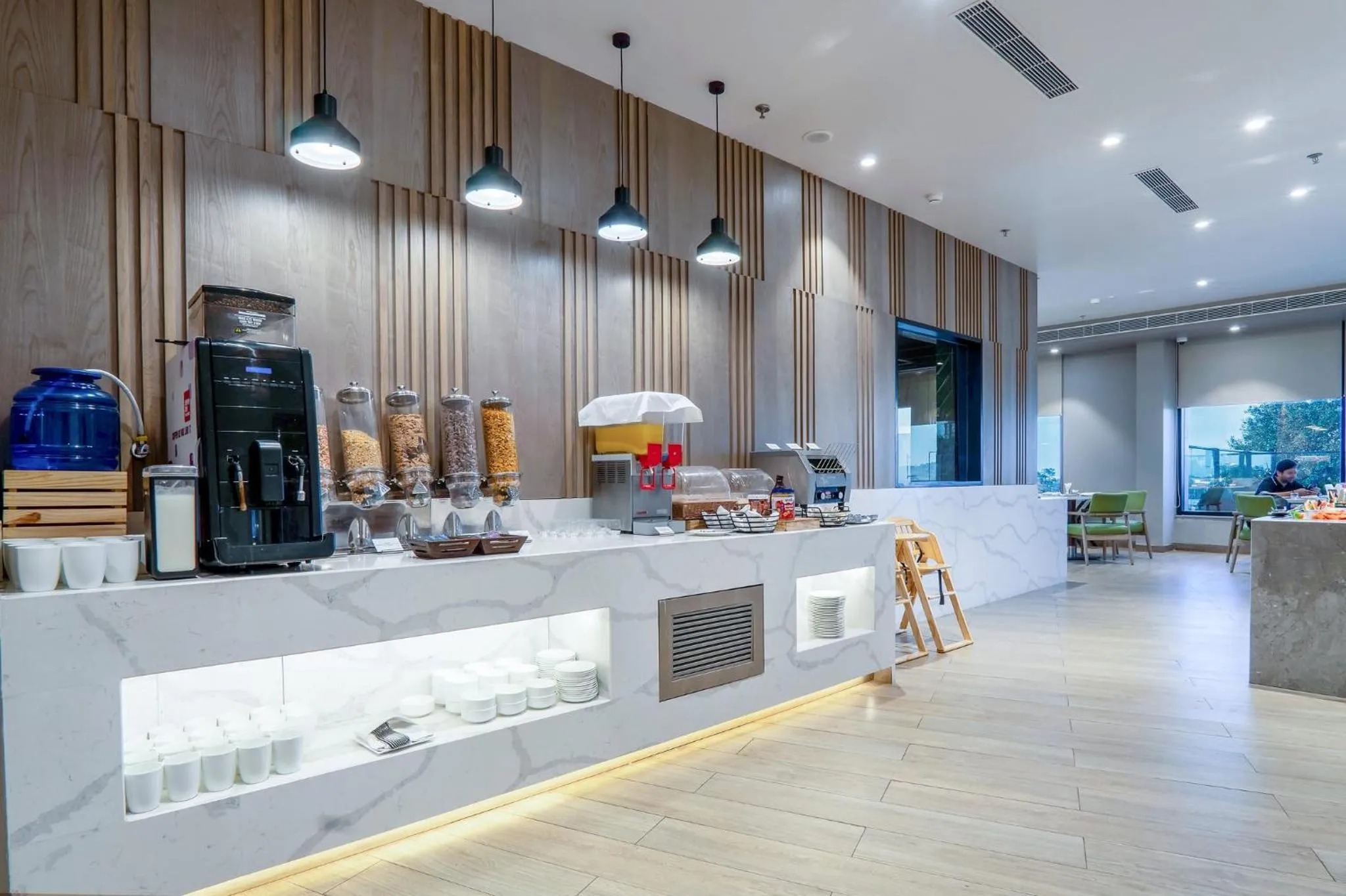 Restaurant/places to eat in Holiday Inn Katra Vaishno Devi by IHG