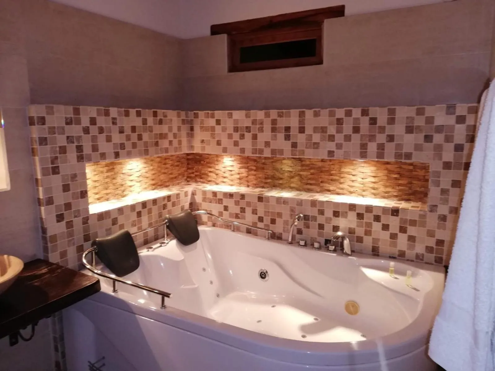 Hot Tub in Hotel Bosque de la Villa