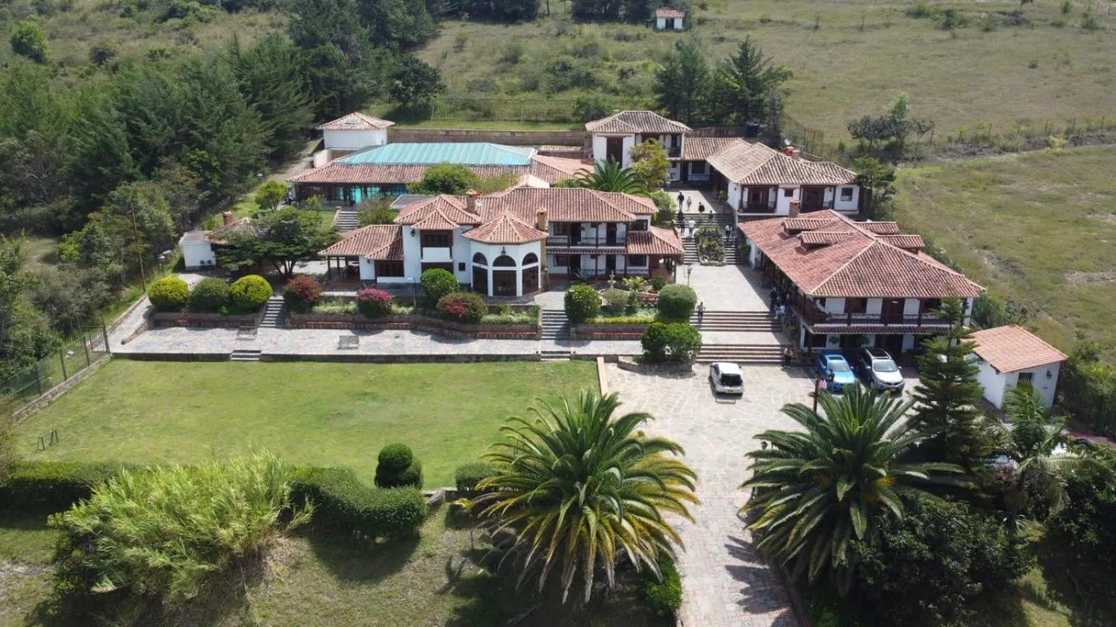 Property building in Hotel Bosque de la Villa