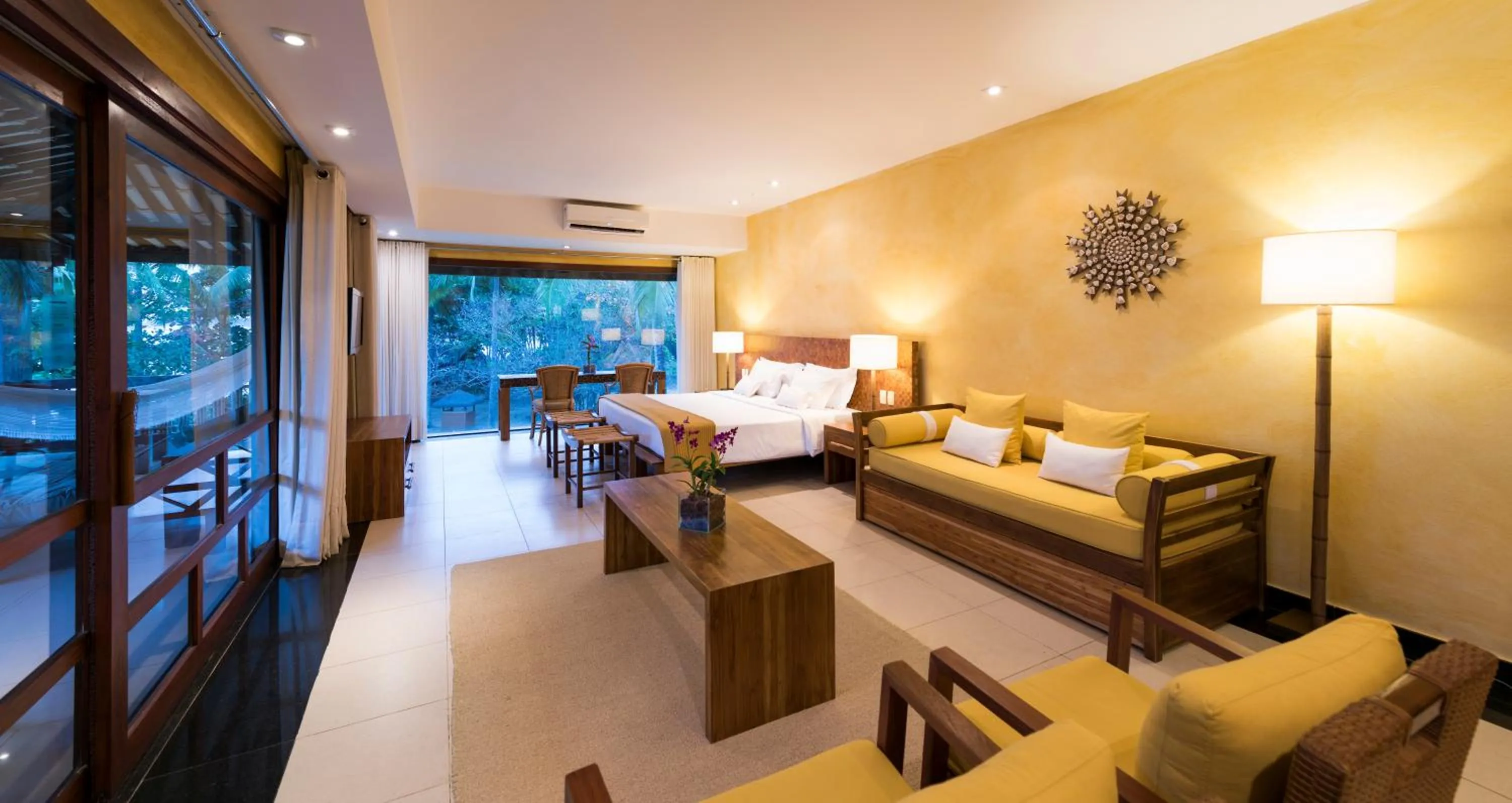 Seating area, Bed in Tivoli Ecoresort Praia do Forte