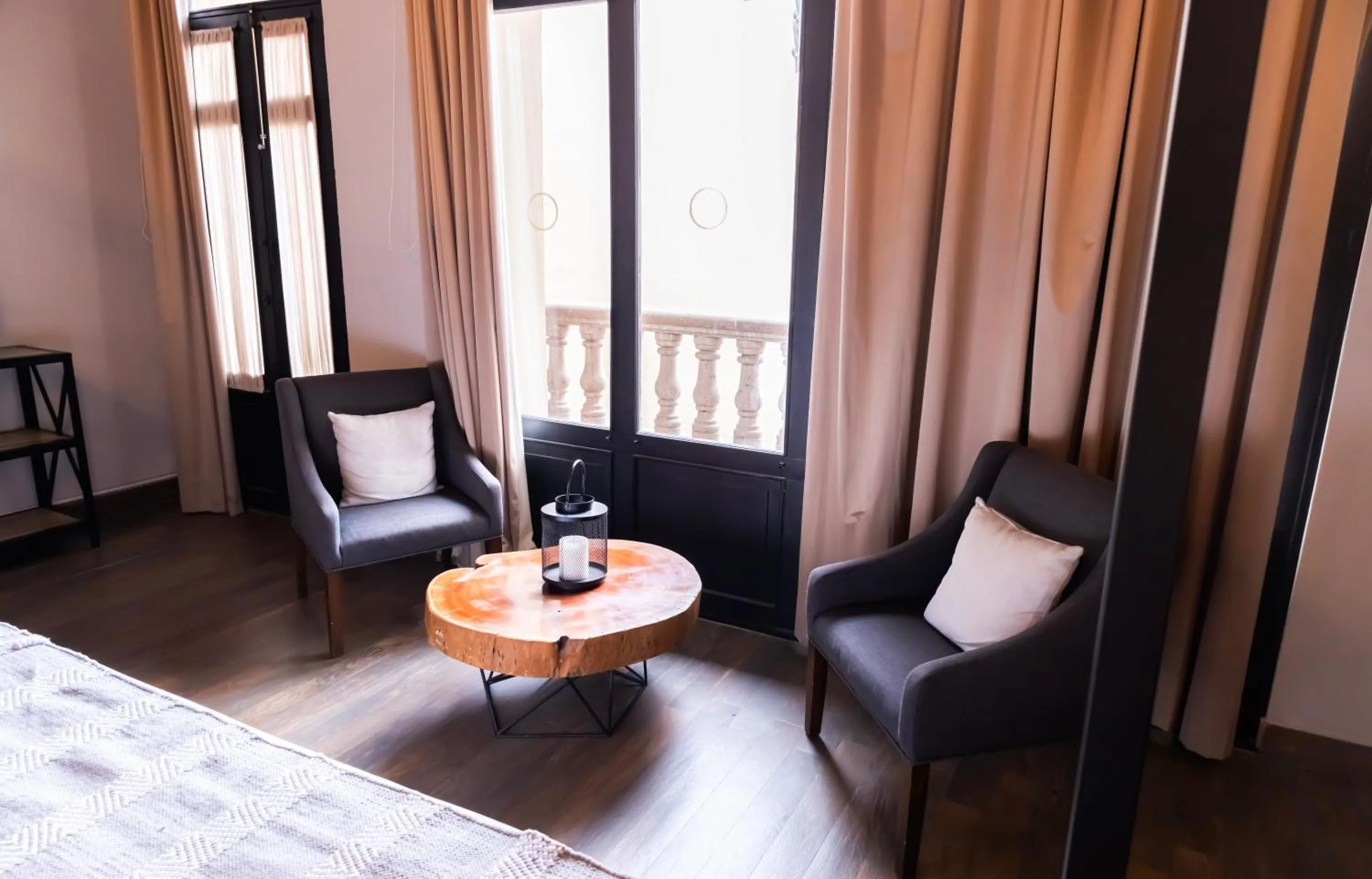 Living room, Bed in Hotel Plaza de Armas