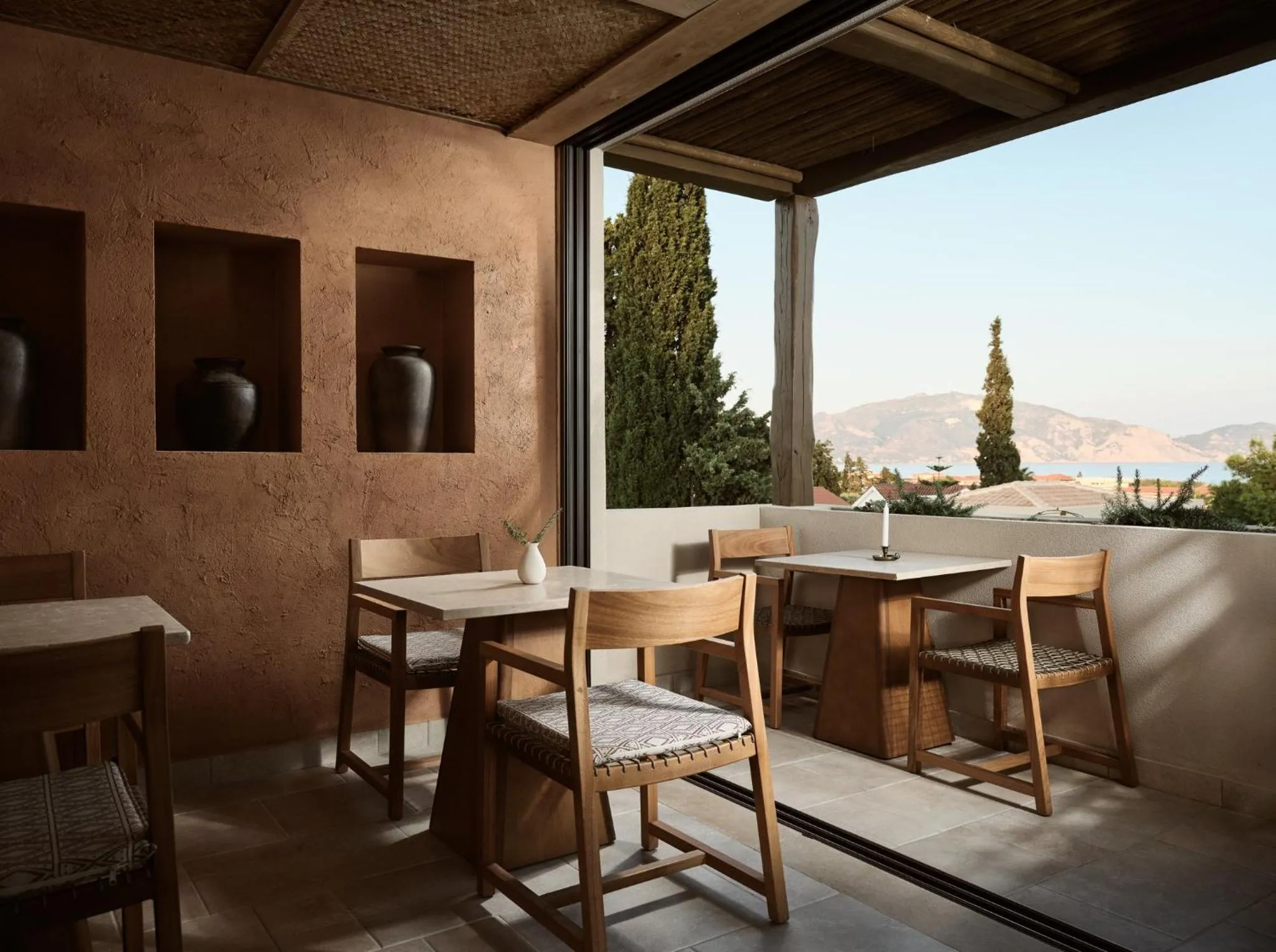 Restaurant/places to eat in Pierros Verde