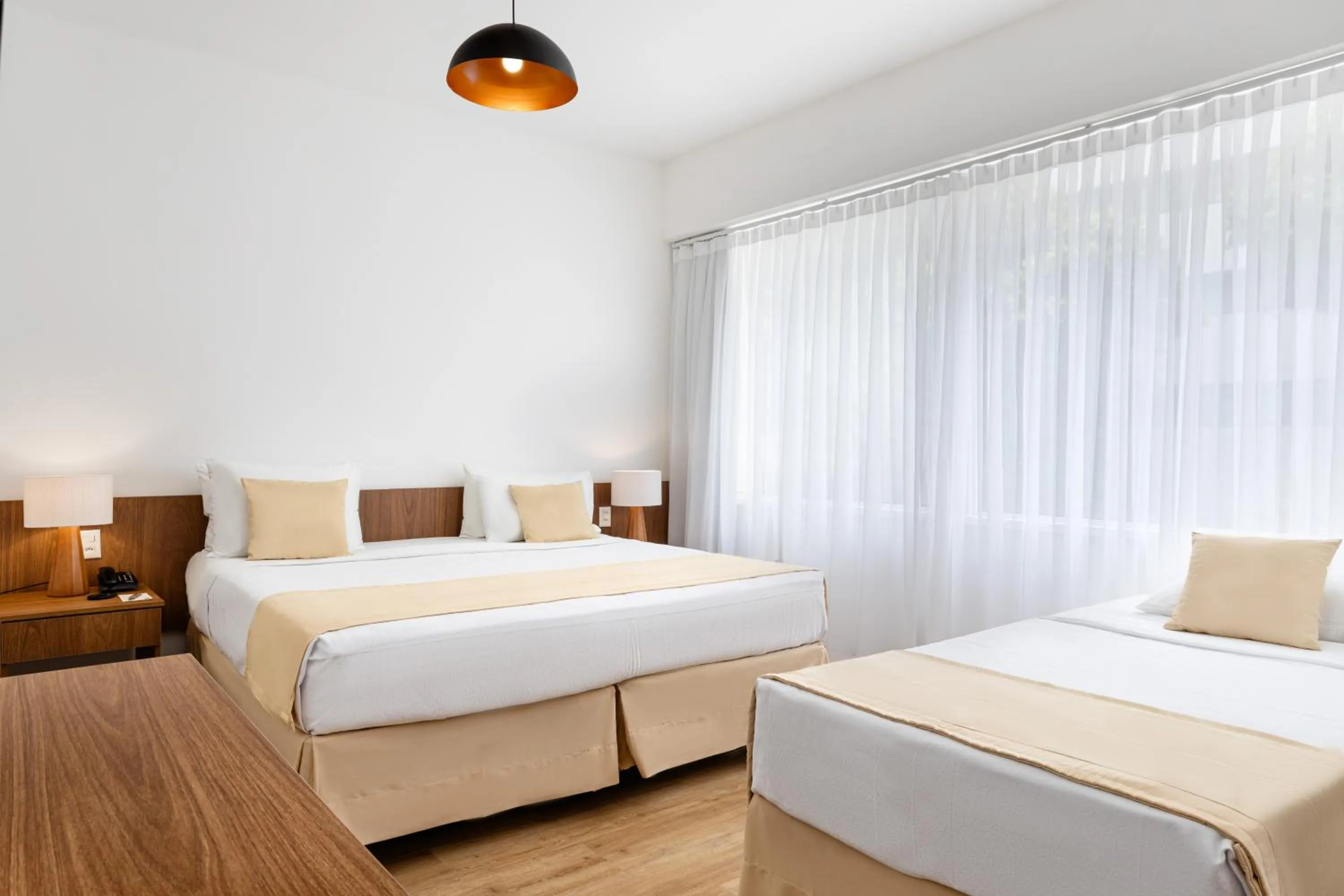 Bedroom, Bed in Savoy Othon Lite