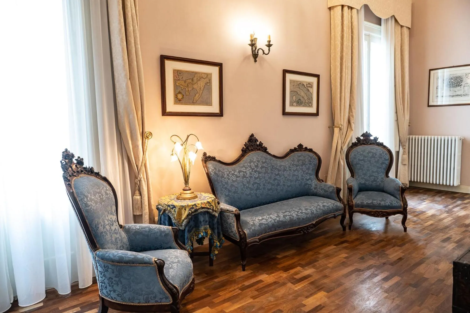 Living room, Seating Area in Personè Palace - by Symphonya Luxury