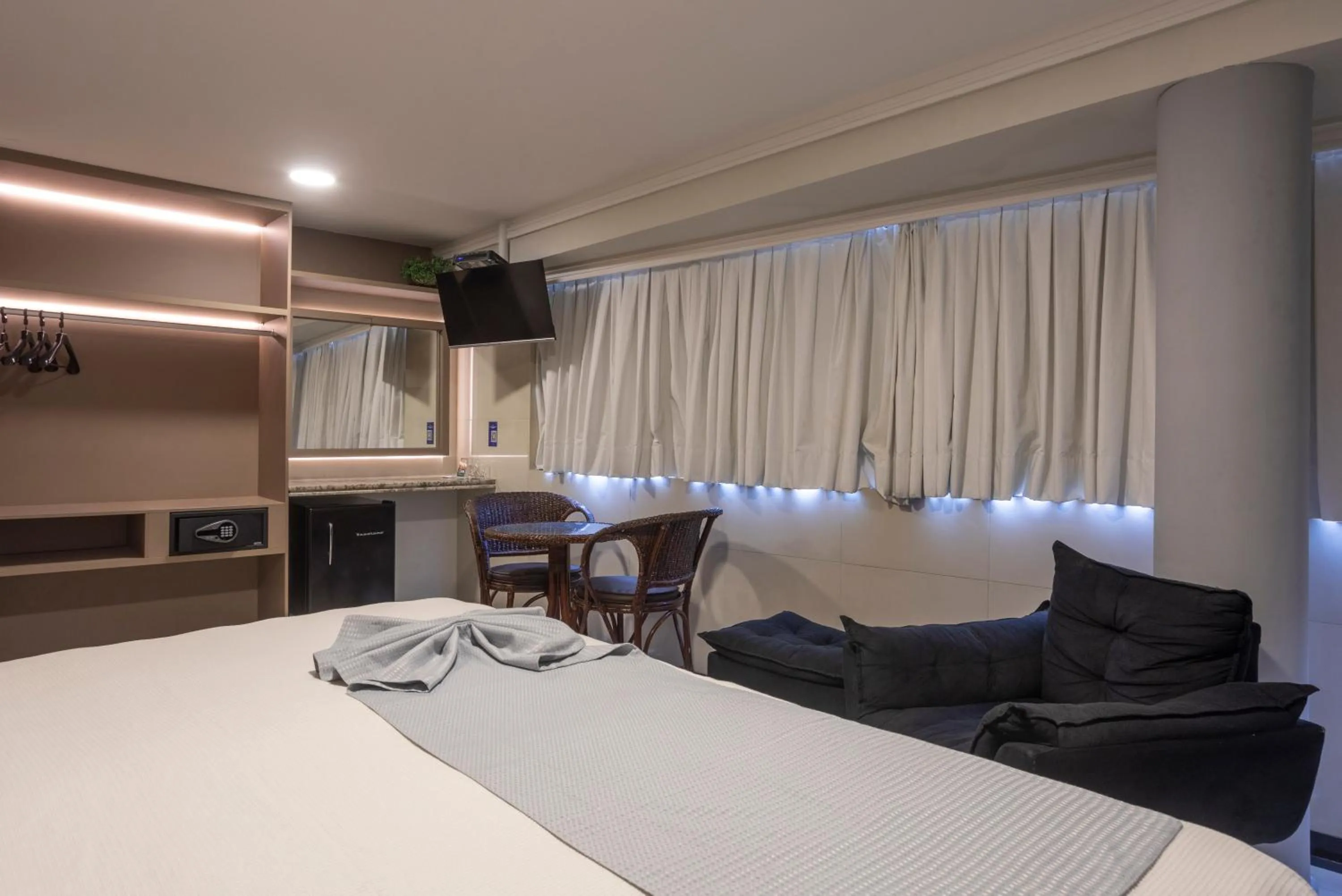 Bed in Atlântico Praia Hotel