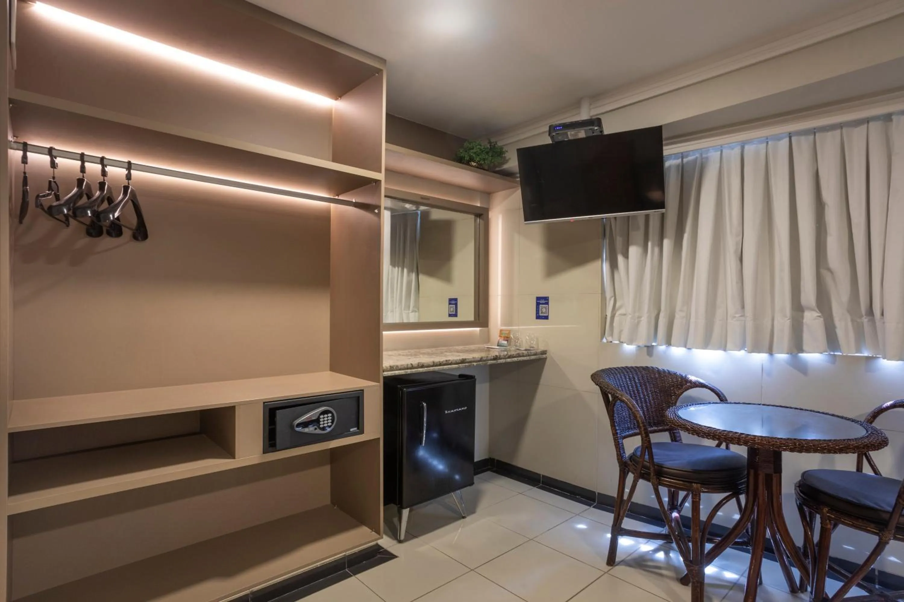 Bedroom in Atlântico Praia Hotel