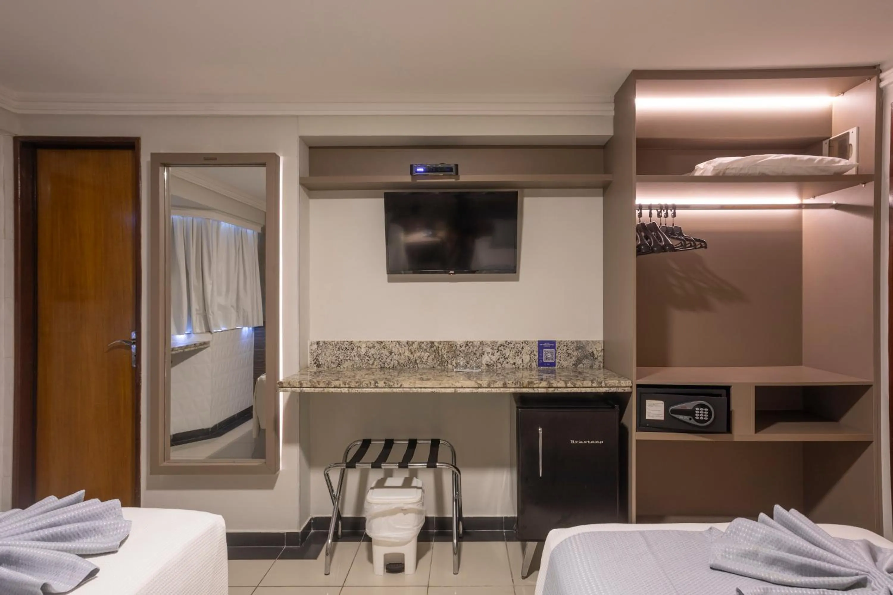 Bedroom, Bed in Atlântico Praia Hotel