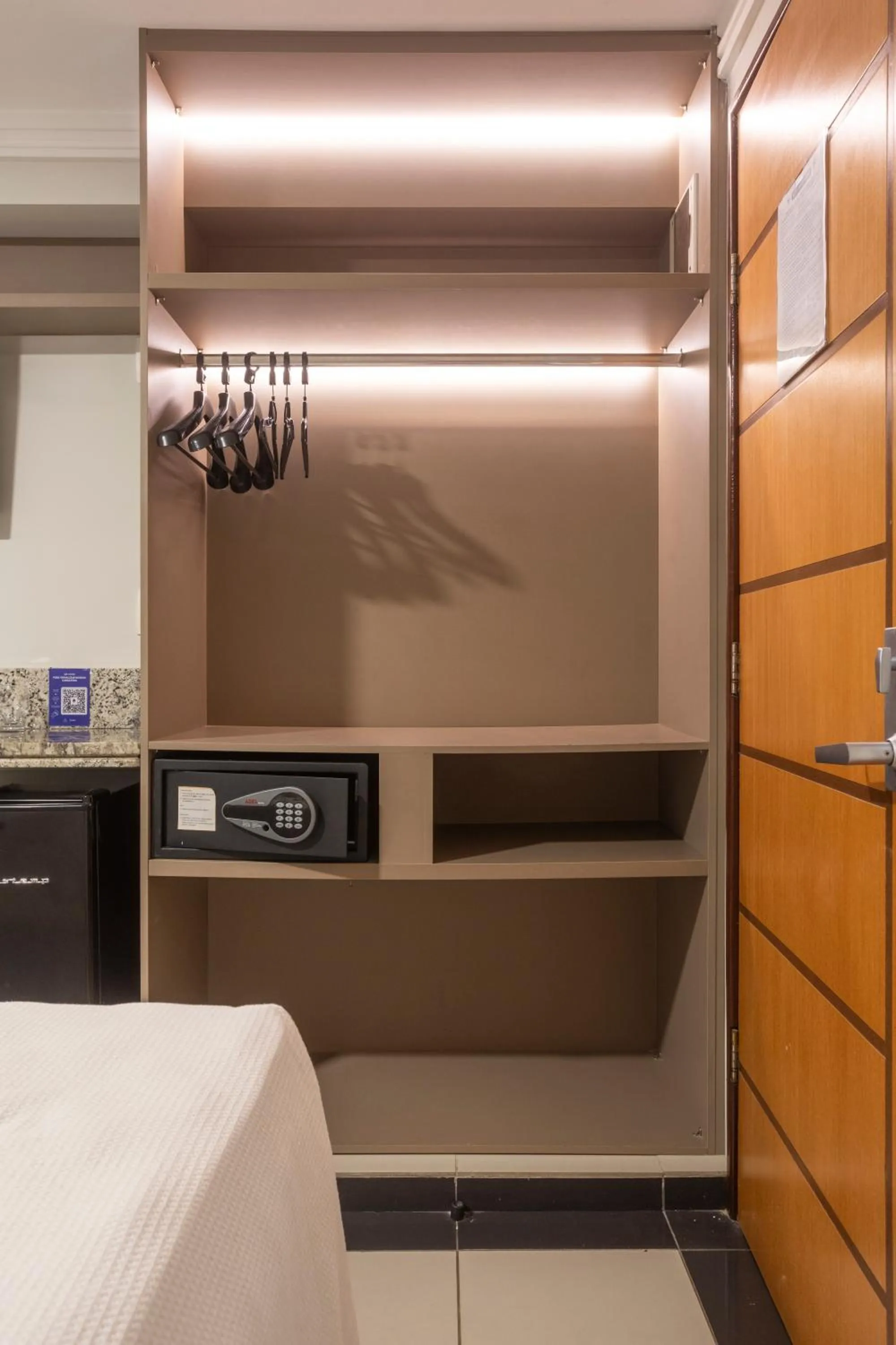 Bedroom, Bed in Atlântico Praia Hotel