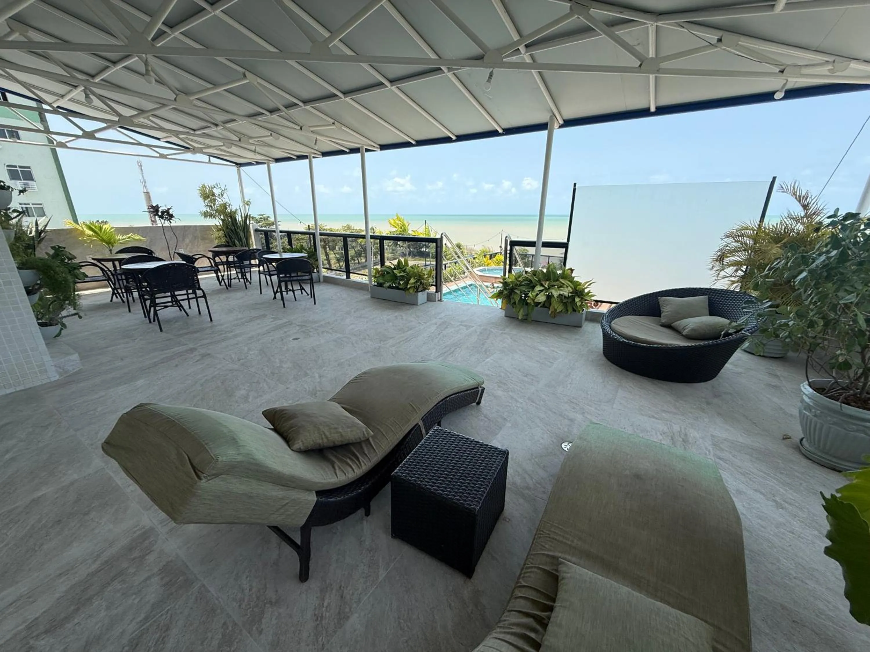 Lounge or bar in Atlântico Praia Hotel