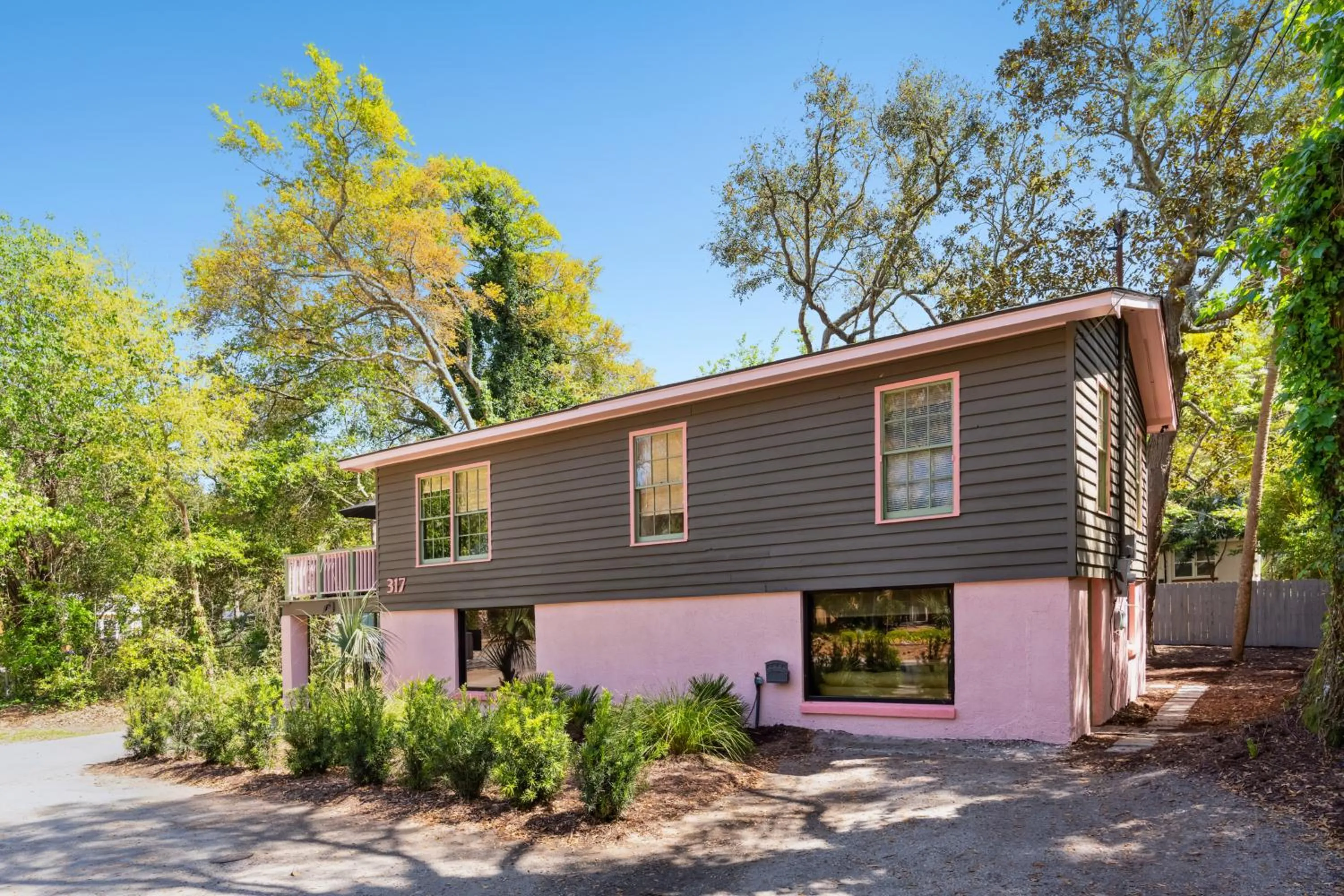 Folly Vacation Vintage Cottage 317 East