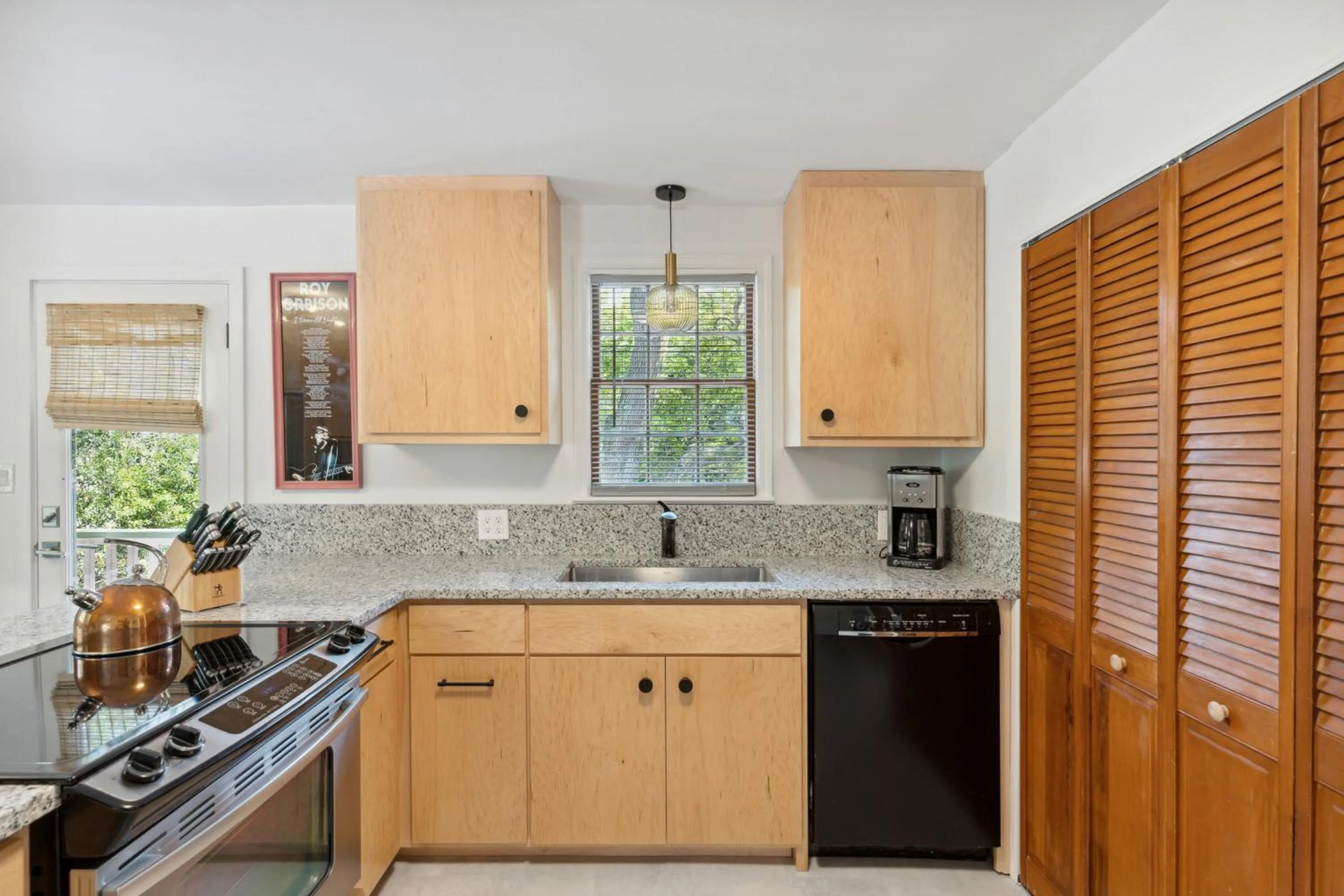 Folly Vacation Vintage Cottage 317 East