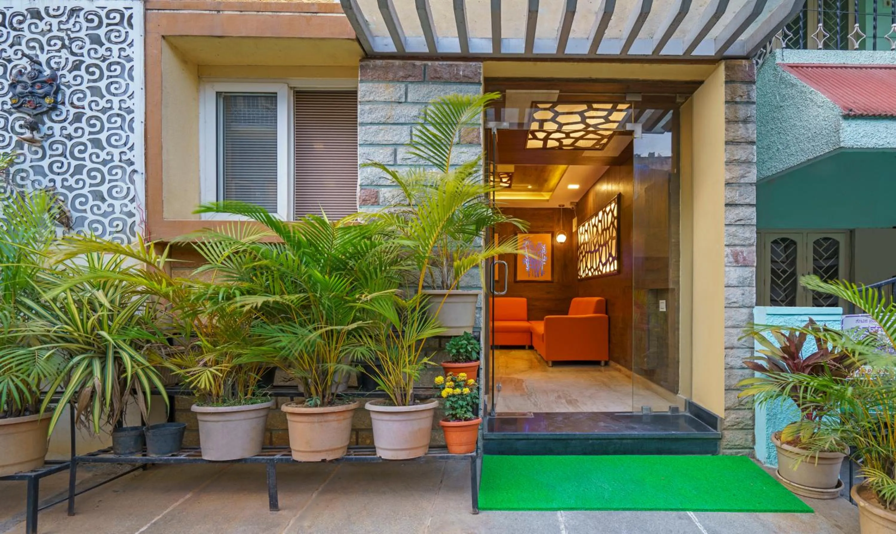 Facade/entrance in Treebo Elite 7