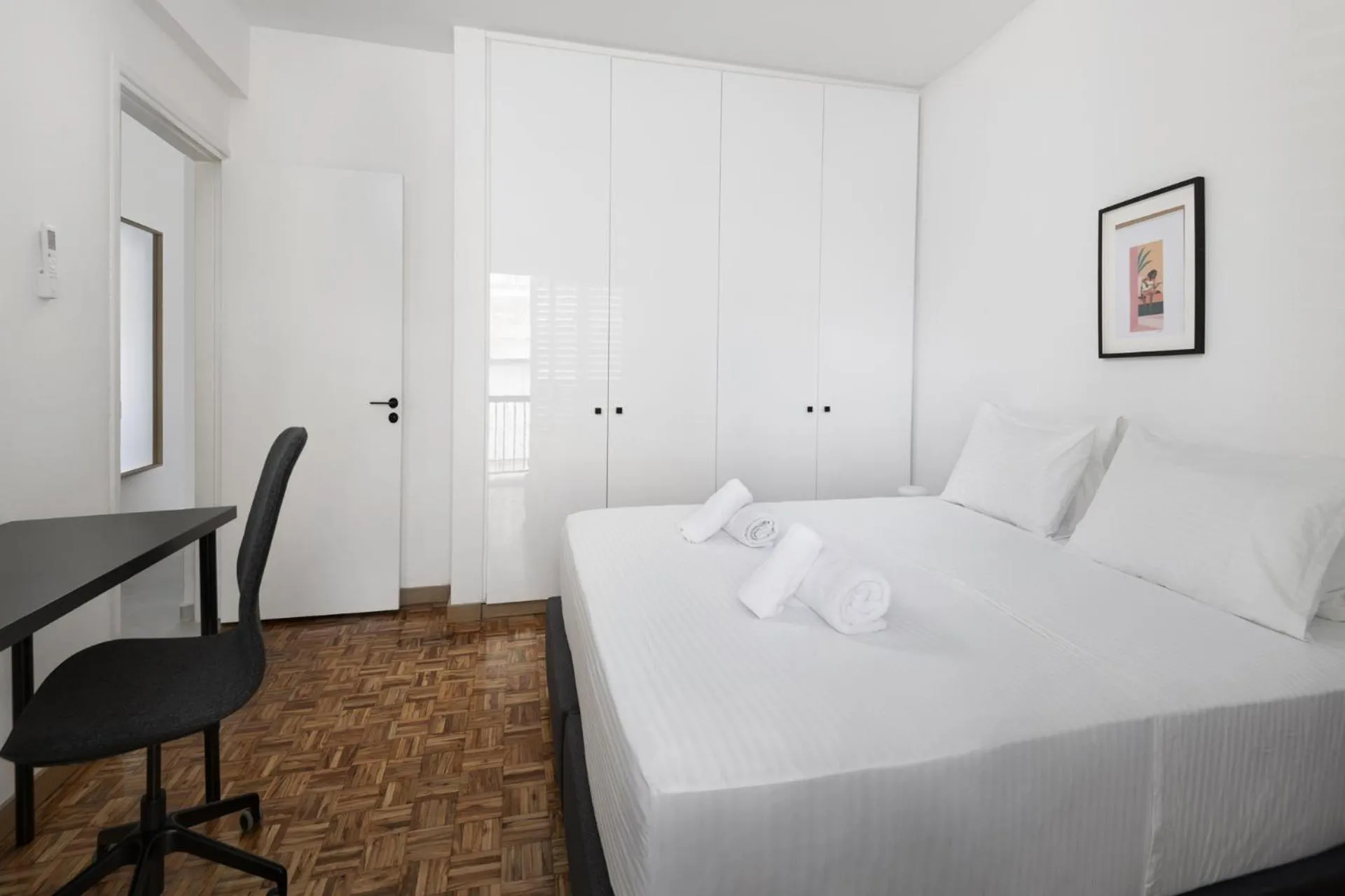Apartment with Balcony in Urban Condo Promitheos