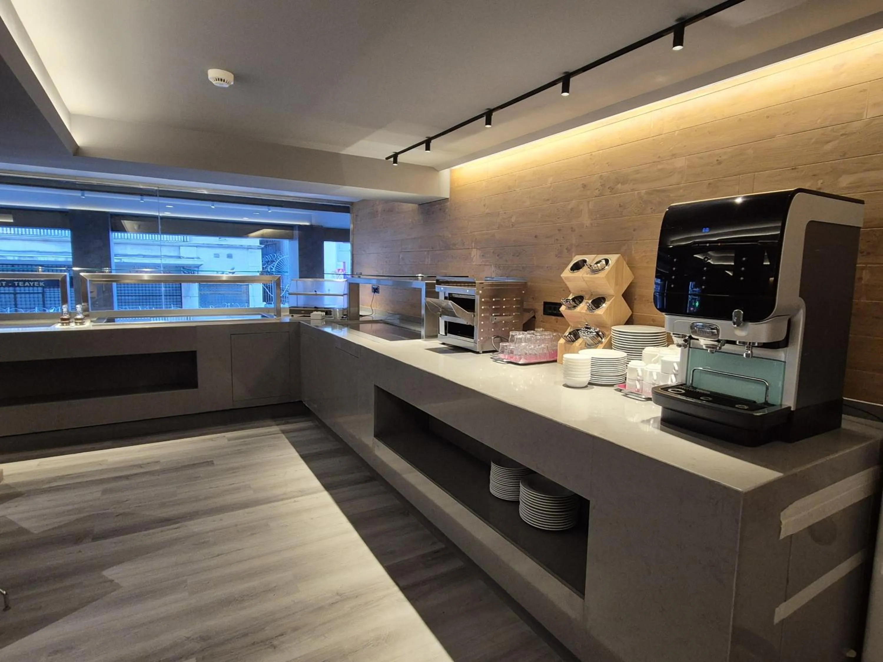 Buffet breakfast in Alassia Hotel