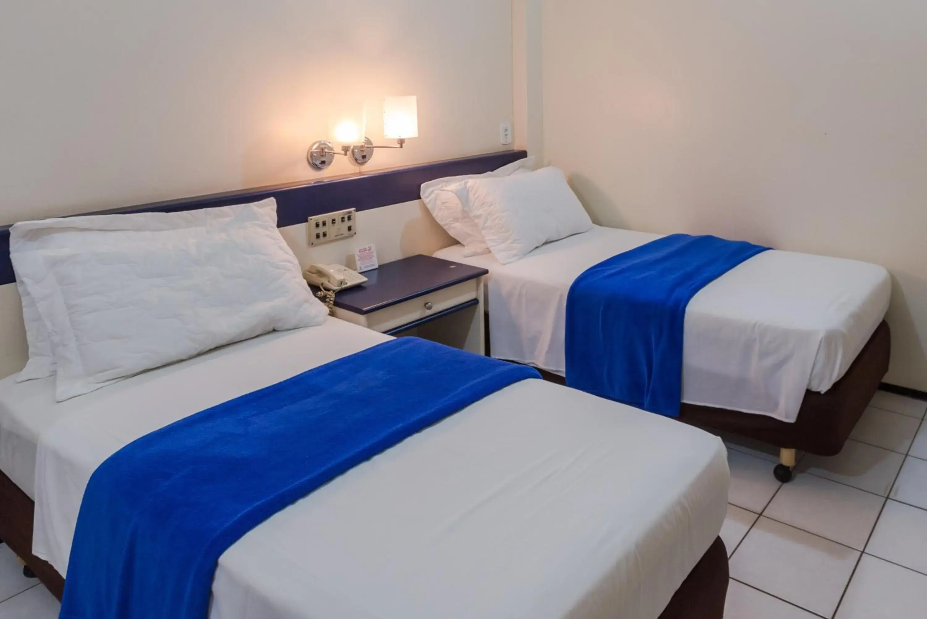 Superior Twin Room in Abbeville Hotel Torre I - Torre II Superior Twin Room in Abbeville Hotel Torre I - Torre II