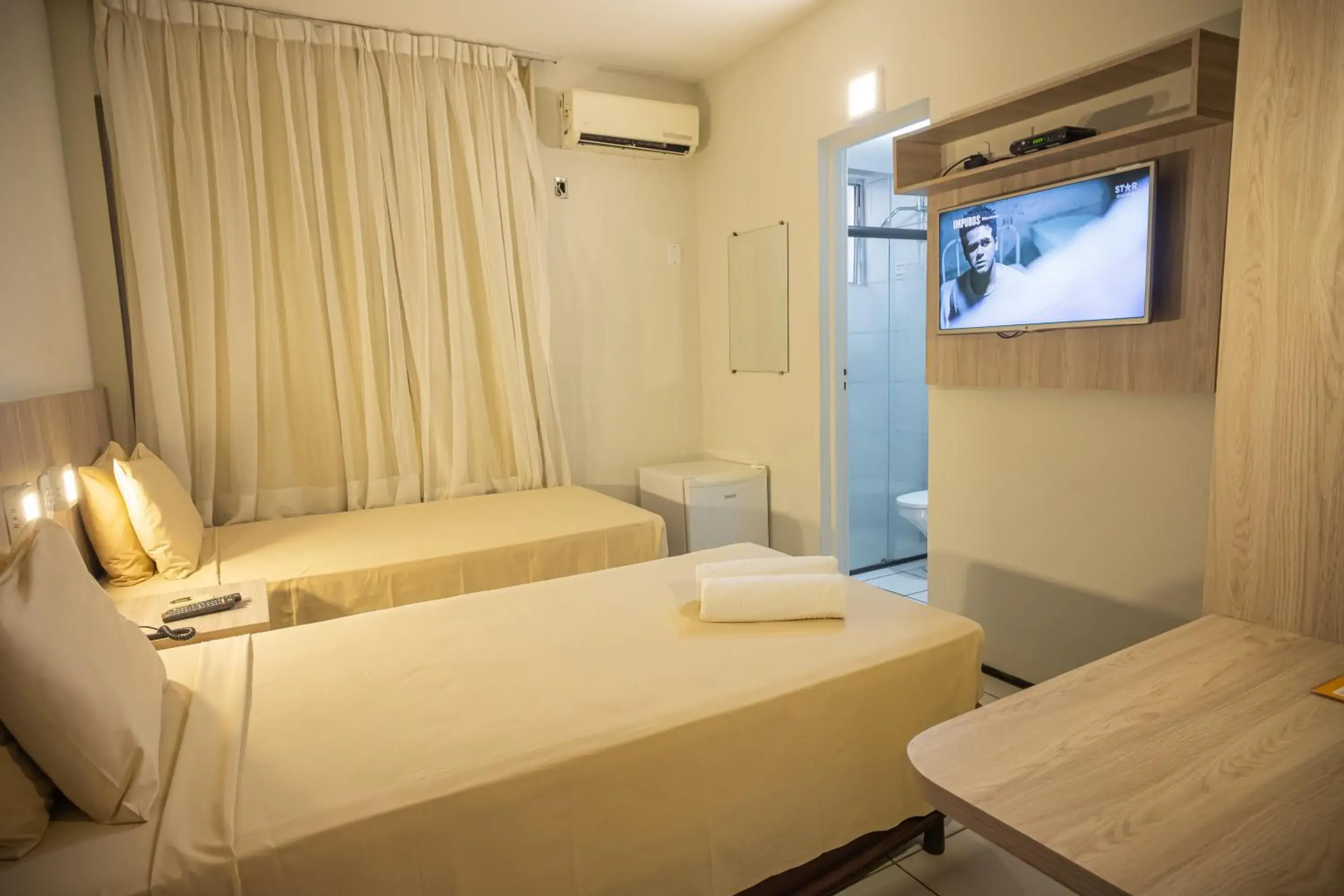 Standard Twin Room in Abbeville Hotel Torre I - Torre II Standard Twin Room in Abbeville Hotel Torre I - Torre II