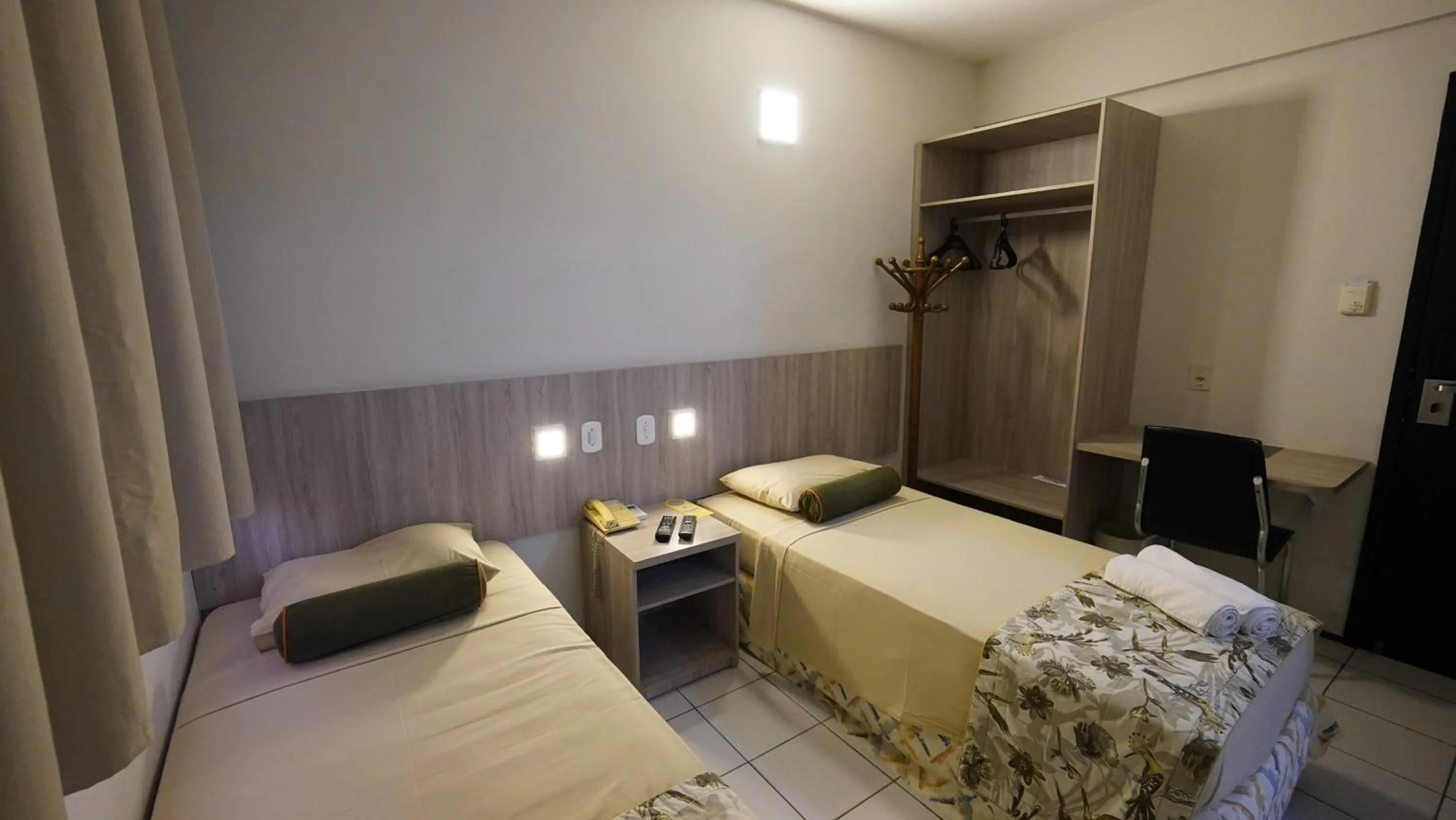 Bedroom, Bed in Abbeville Hotel Torre I - Torre II