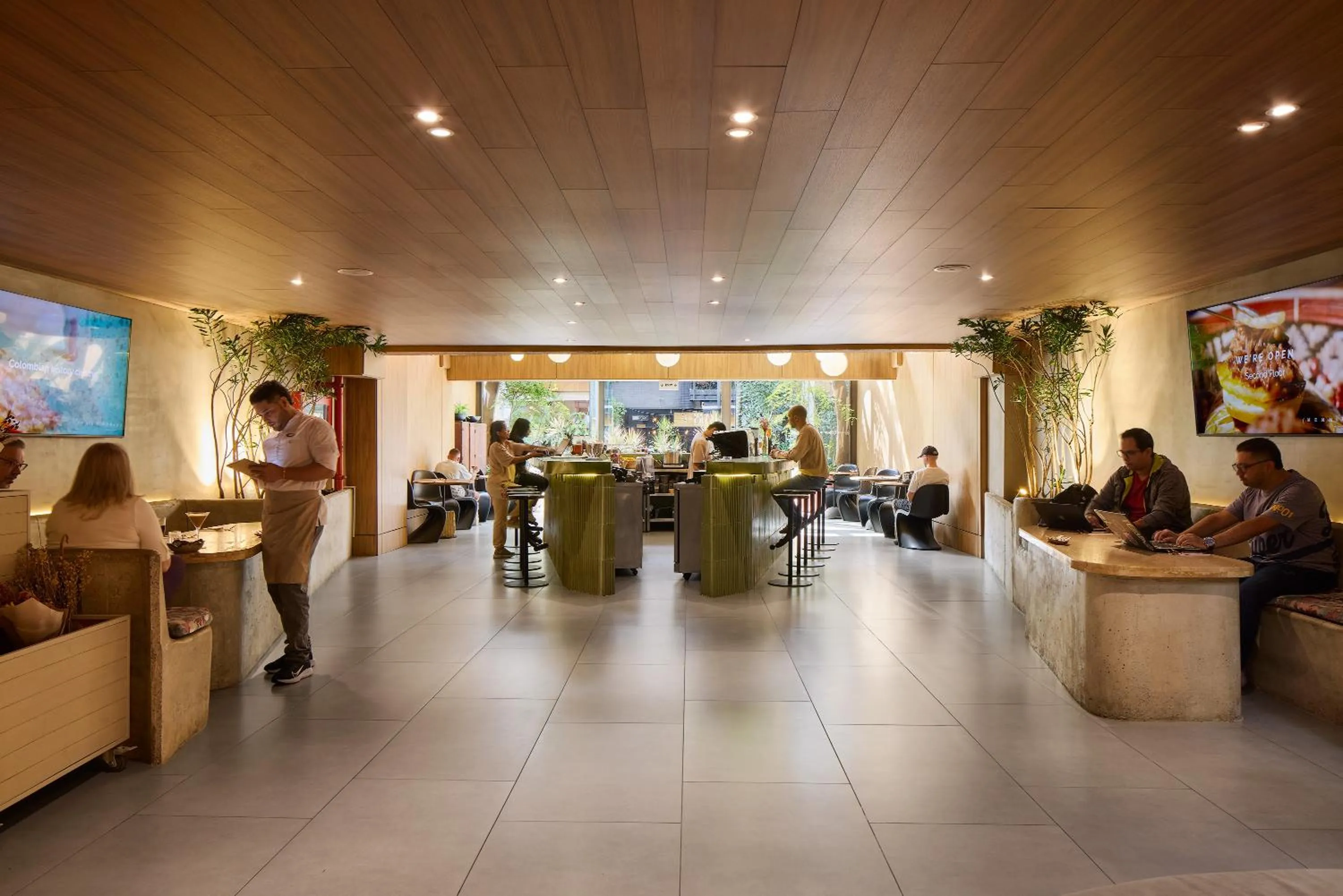 Lobby or reception in Wellcomm Spa & Hotel