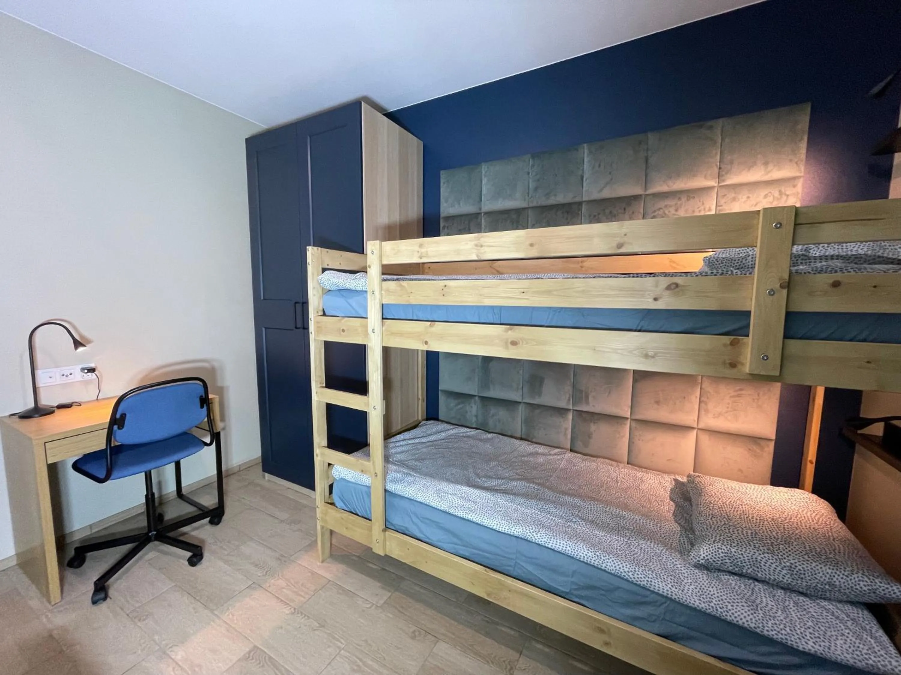 Bed in Superior Baltea 3 rooms, 2 bedrooms, Beach 800m, Air Condition!